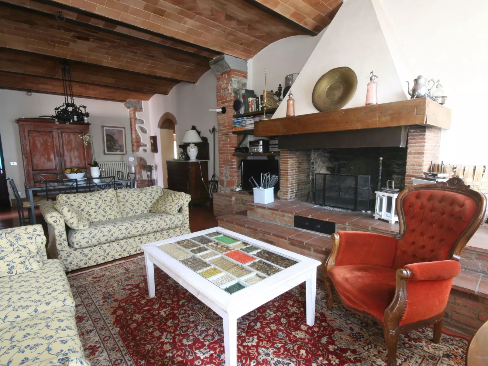 Anwesen "Casa Colonica" mit eigenem Garten und Grill-Binnen