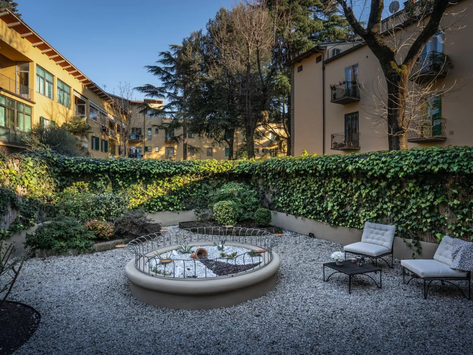 Garten' Ferienwohnung mit privatem Garten-Buiten