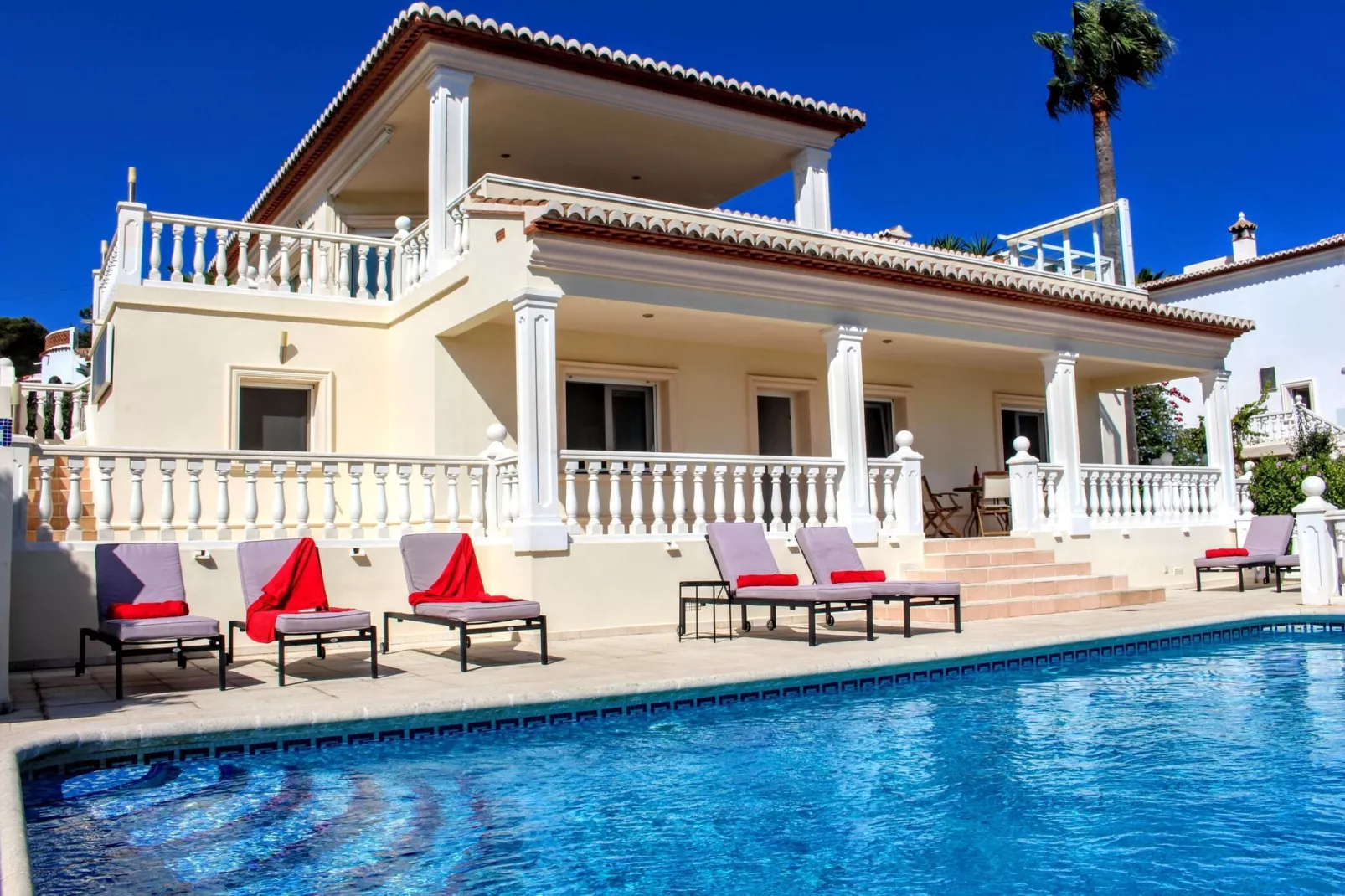 Luxe villa in Javea met panoramisch uitzicht