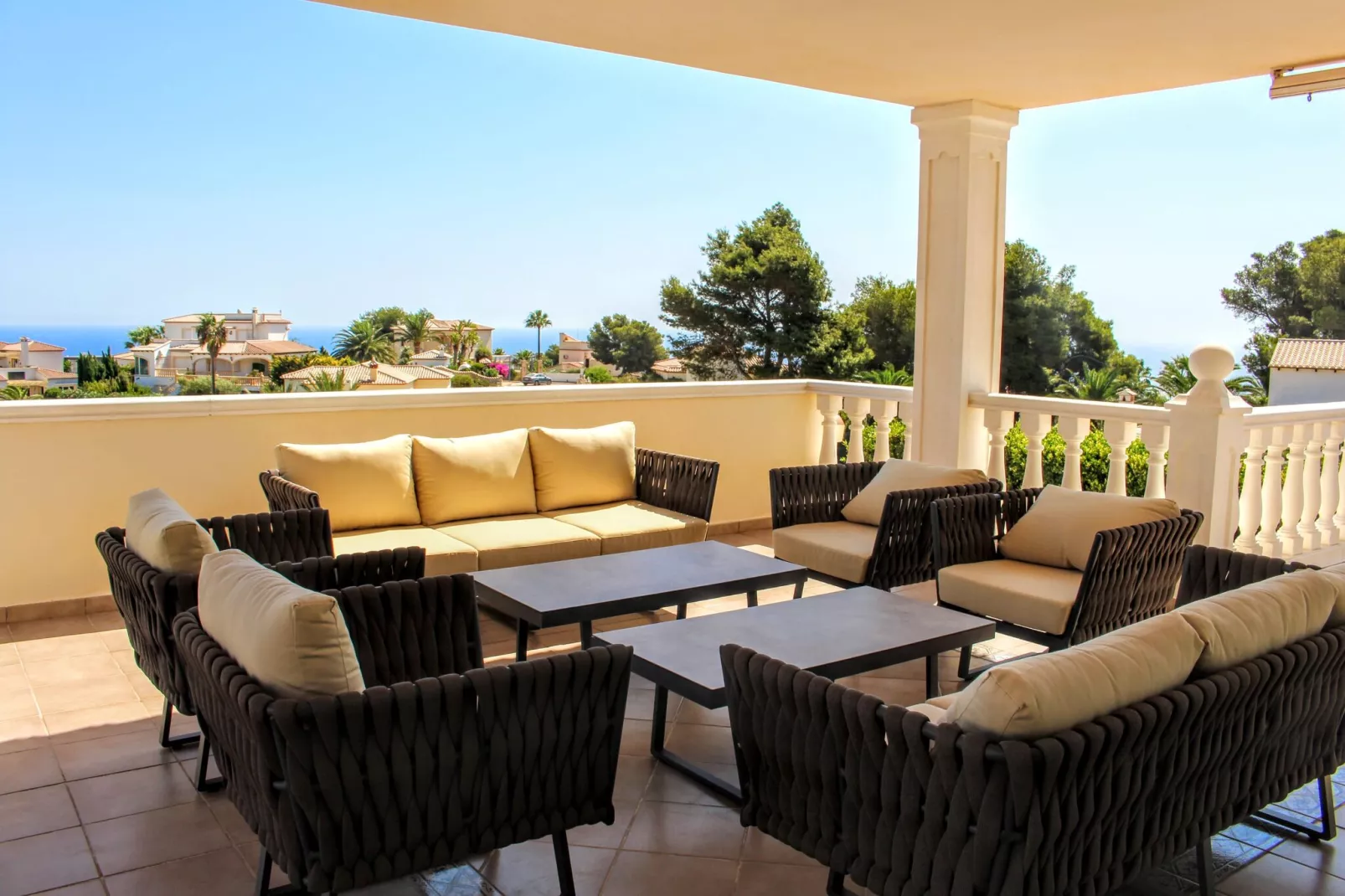 Luxe villa in Javea met panoramisch uitzicht-Terrasbalkon