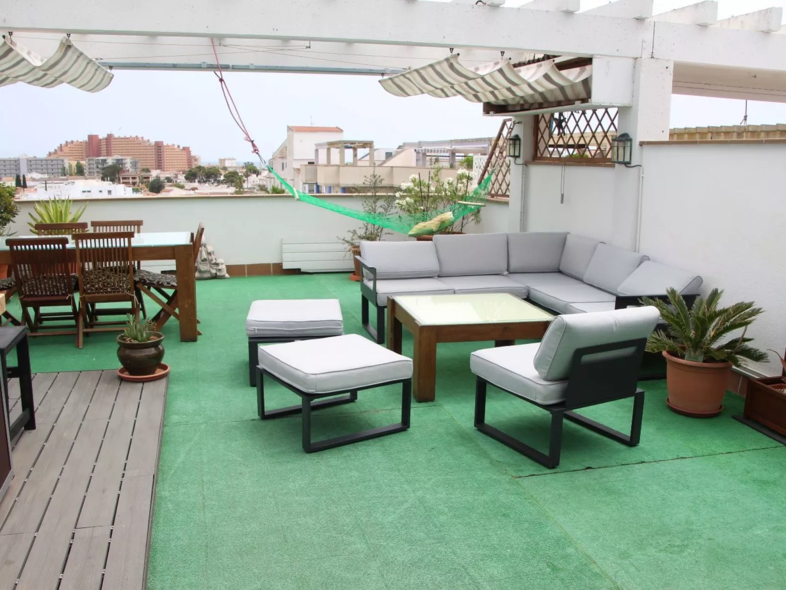 Appartement in Roses mit Grill, gemeinschaftlichem Pool und Terrasse-Binnen