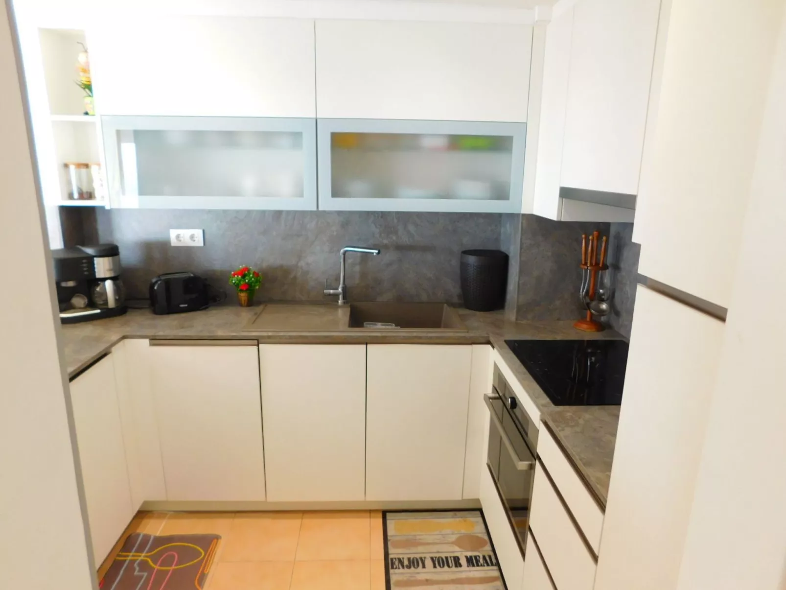 Mit großer Terrasse und Parkplatz in Salatar, Roses-Binnen