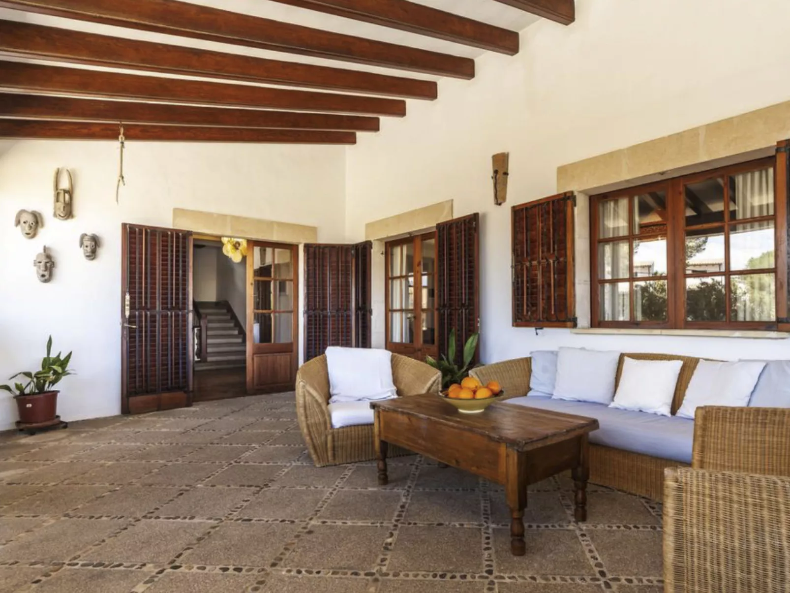 Charmante Familienvilla am Meer von Son Veri-Image-tags.info