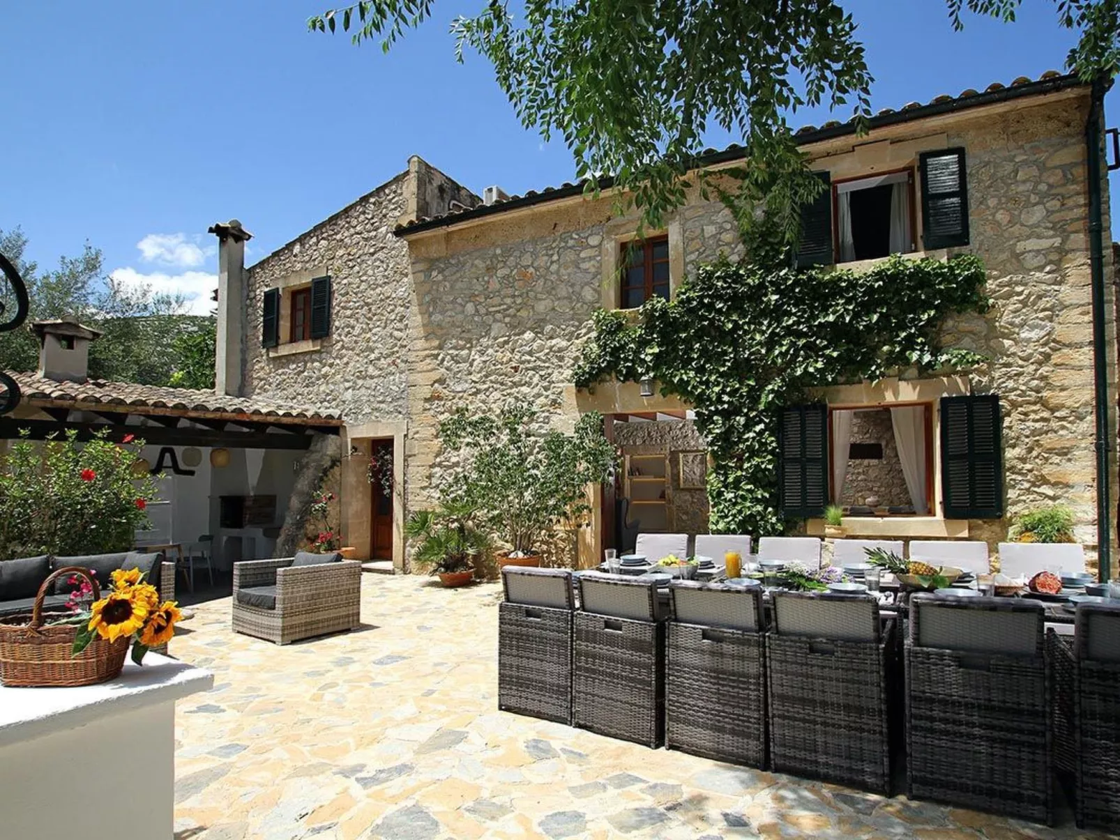 "Jaume Ramona-Image-tags.info