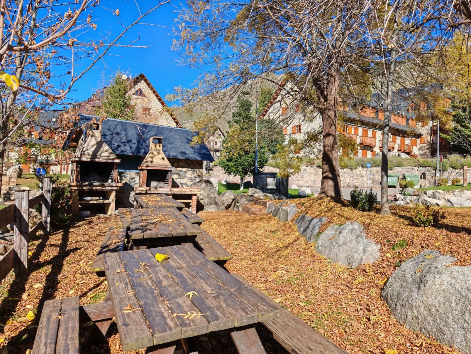 Wohnung mit privatem Garten und gemütlichem Puig Falcó 2 Vall de Boí-Buiten