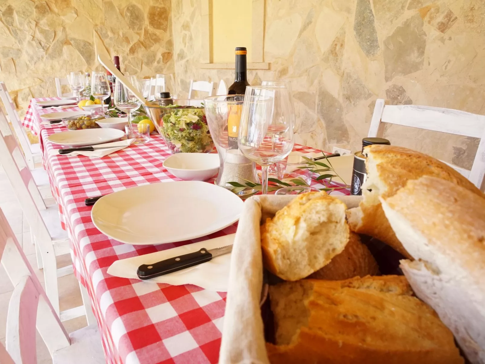 Nettes Ferienhaus in Llucmajor mit Großer Terrasse-Buiten