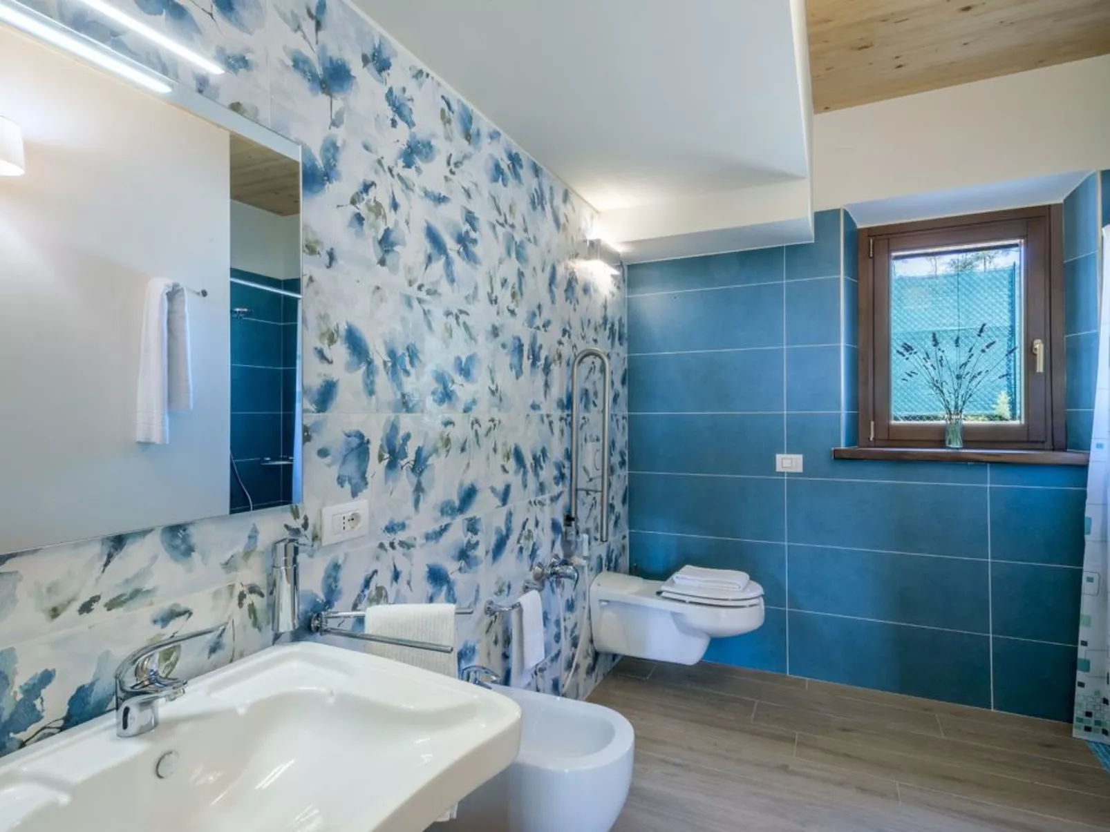 Villa i Gelsi Marche Urlaub, privater Pool-Binnen