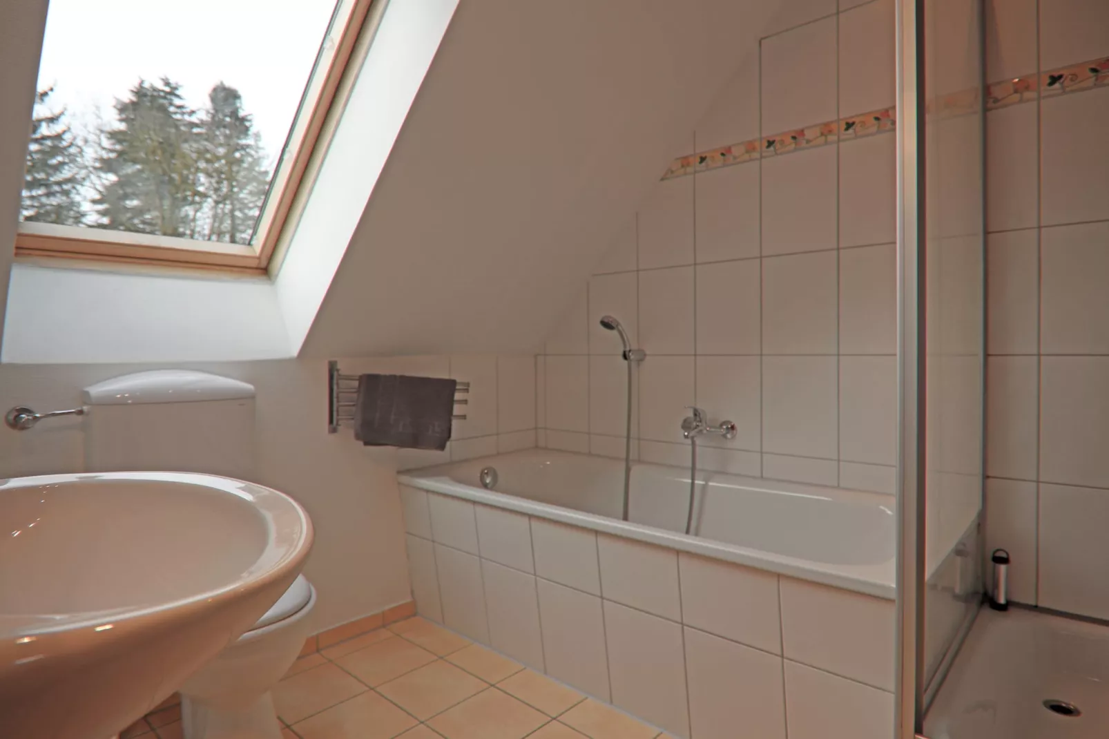 Sonnenblume 136 qm Haus Nr 22-Badkamer