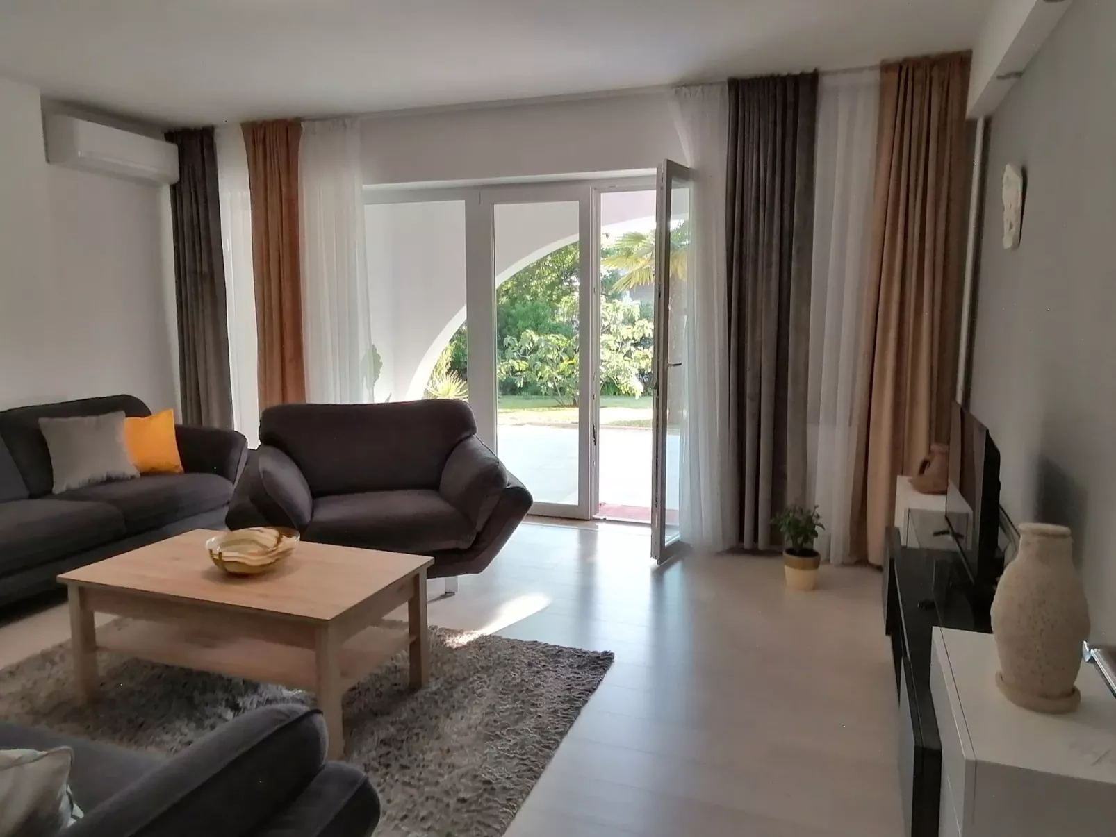 Wohnung "Nada" mit Terrasse