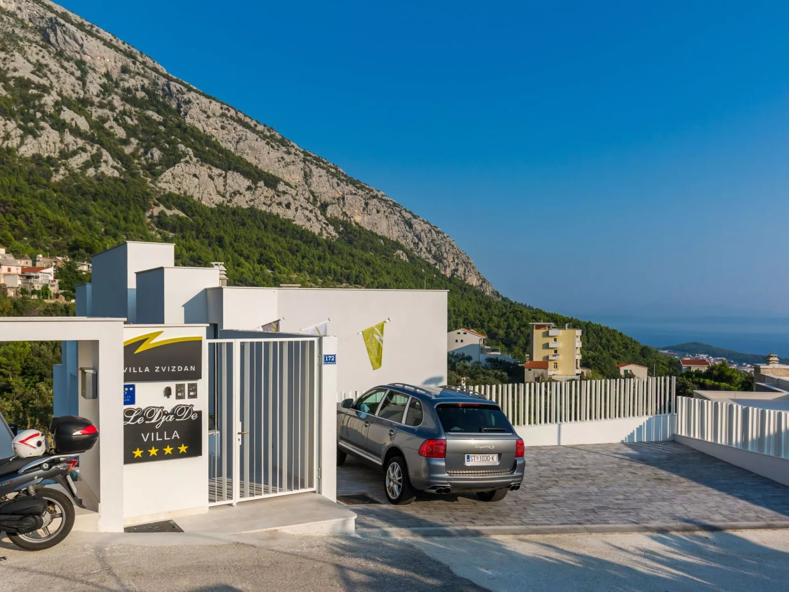 Schöne Villa Zvizdan mit Infinity-Pool-Buiten