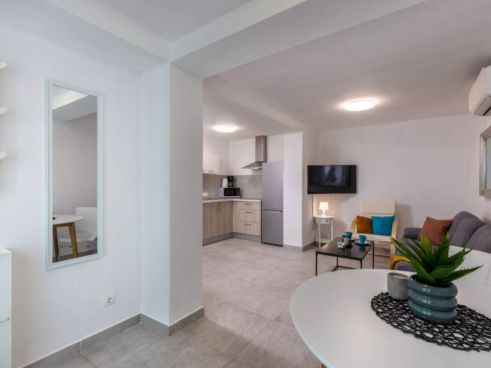 Modernes Apartment in Crikvenica mit Gemeinschaftspool-Image-tags.info