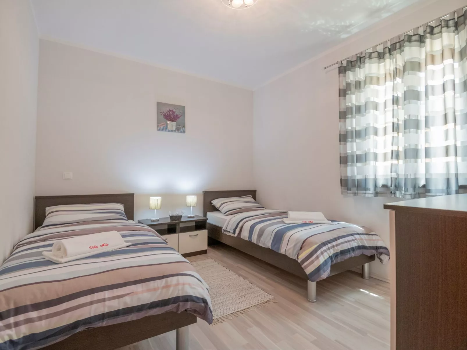 Villa "Mile" mit beheiztem Pool, Grill und Terrasse-Binnen