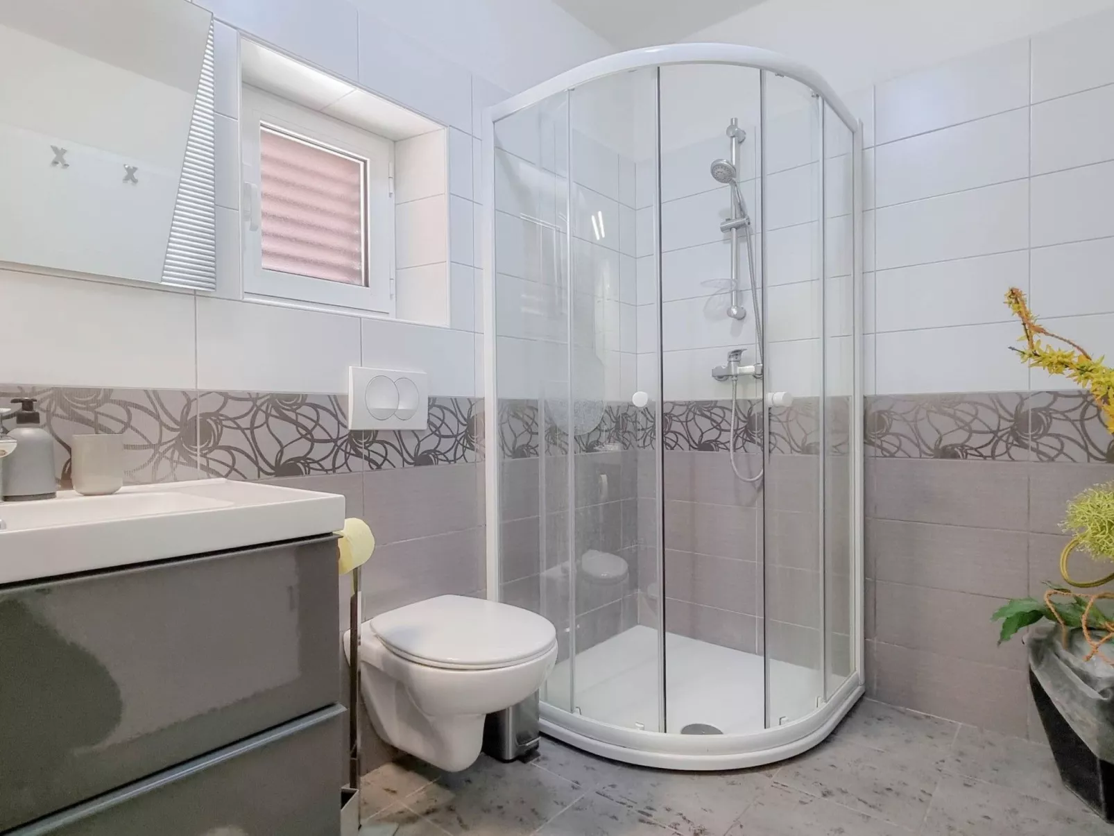 Für 4 Personen ca. 40 m&sup2; in Novigrad, Adriaküste Kroatien (Westküste von I-Image-tags.info