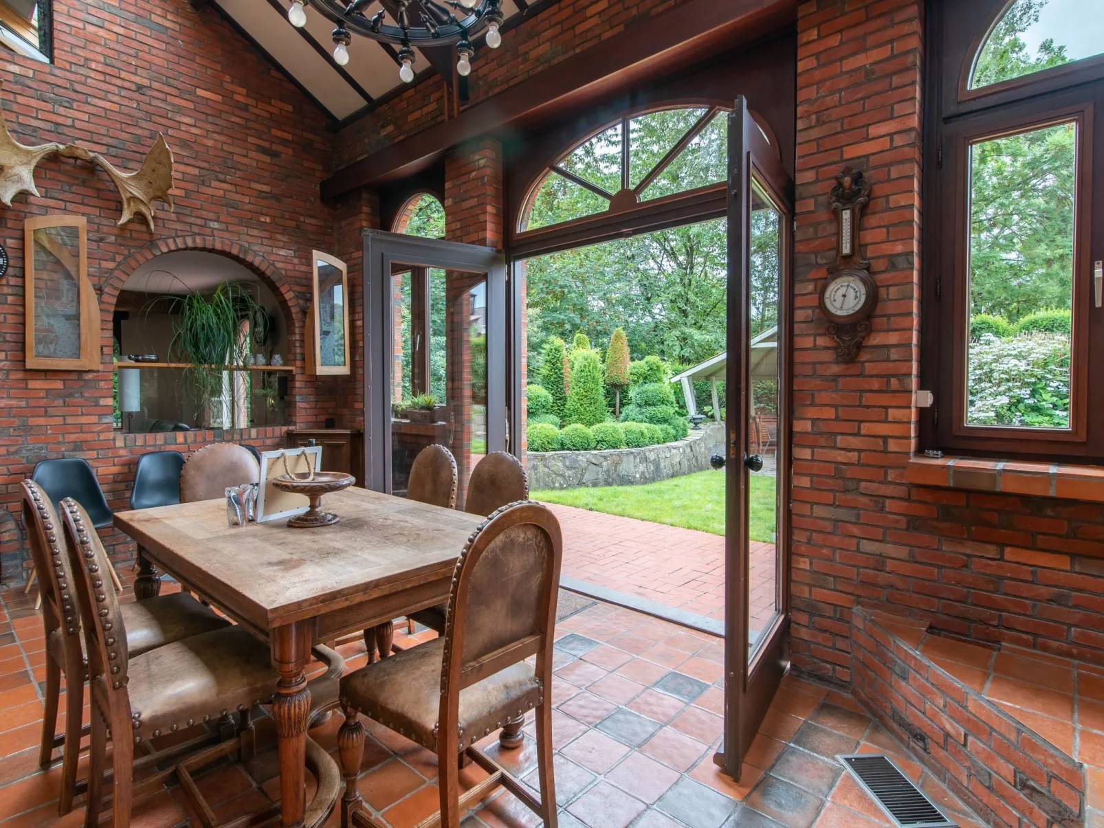 Gemütliches Haus mit eingezäuntem Garten-Binnen