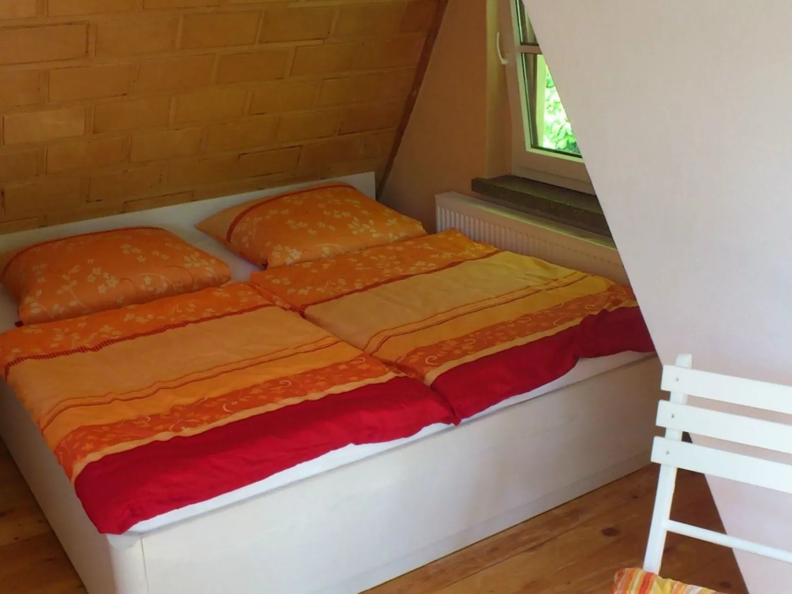 In ruhiger Lage am Waldrand mit Terrasse und großem Grundstück-Binnen