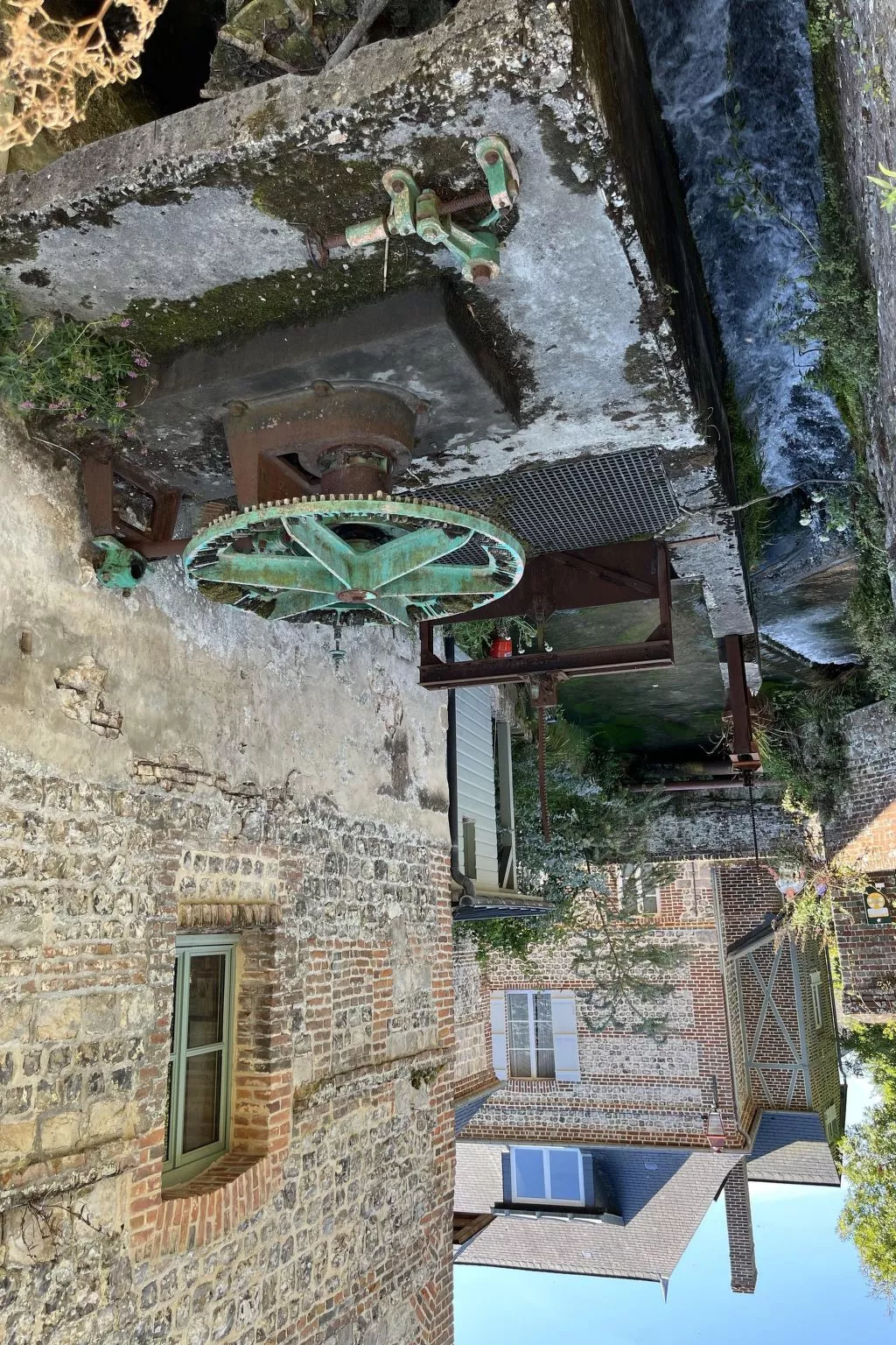 L Atelier Veulais-Buiten