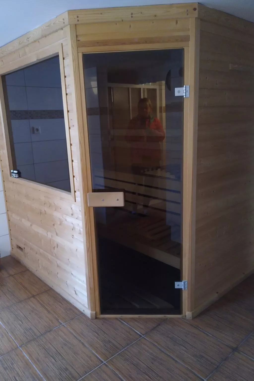 Mit solarbeheiztem Außenpool und Sauna-Buiten