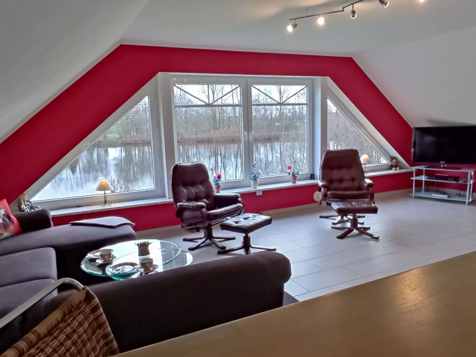 Landromantik mit traumhaftem Seeblick-Image-tags.info