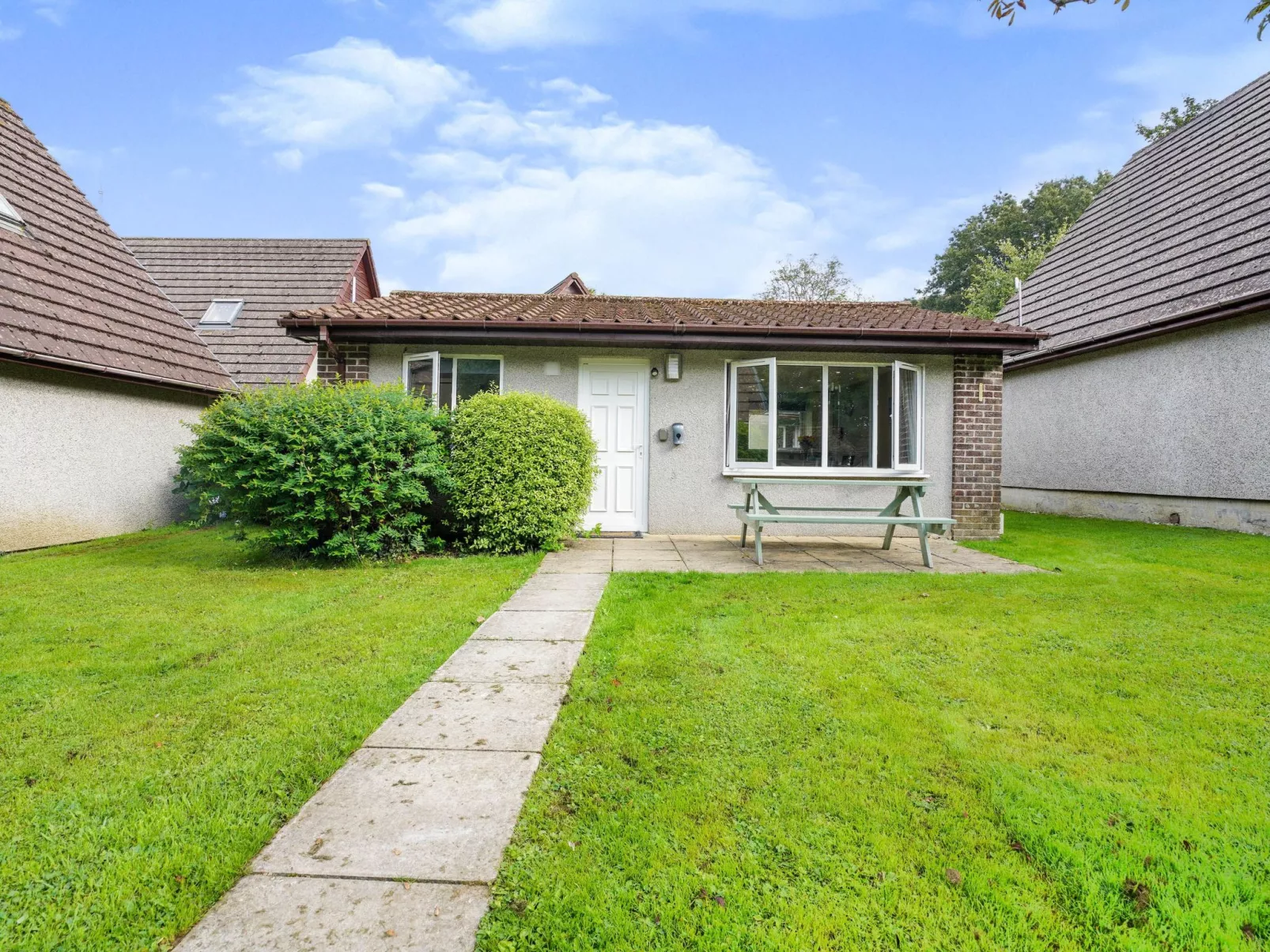 Schönes Haus in Saint Tudy mit privatem Parkplatz