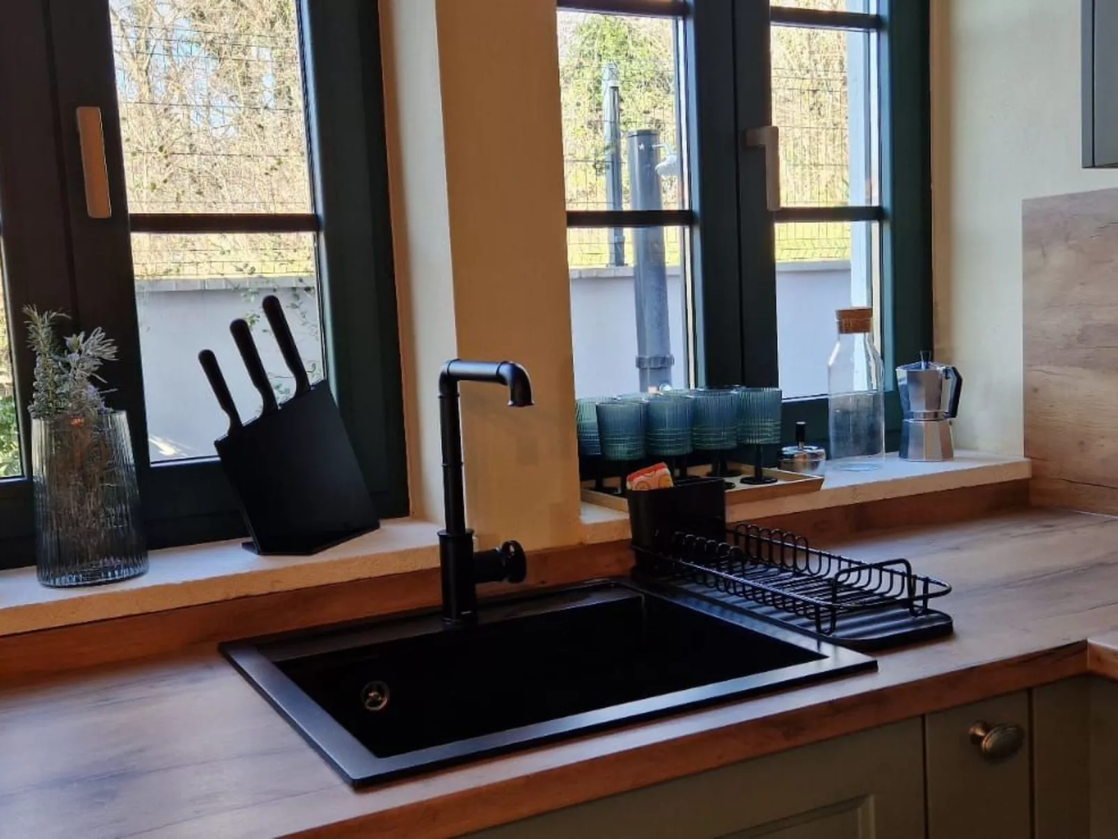 Villa George-Image-tags.info