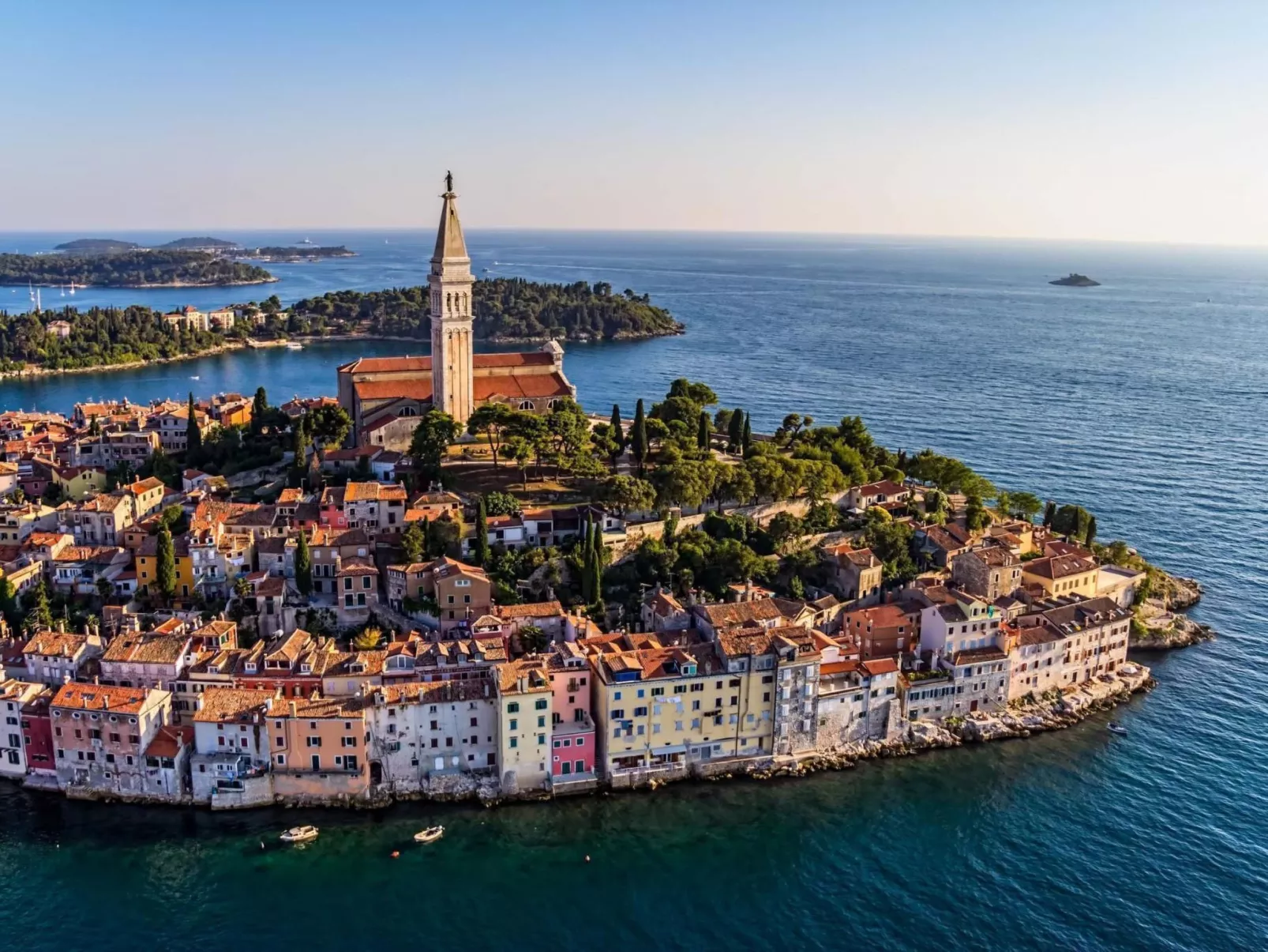 Luxuriöse Villa mit Schwimmbad und großem Garten-Buiten