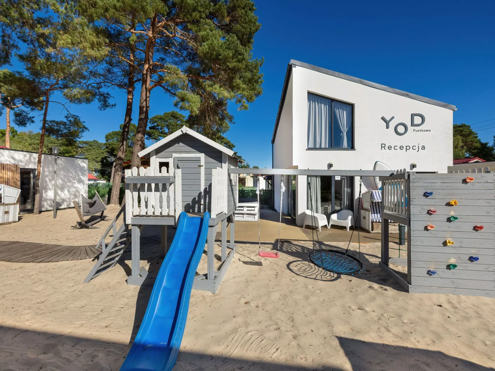 Mit privater Terrasse-Buiten