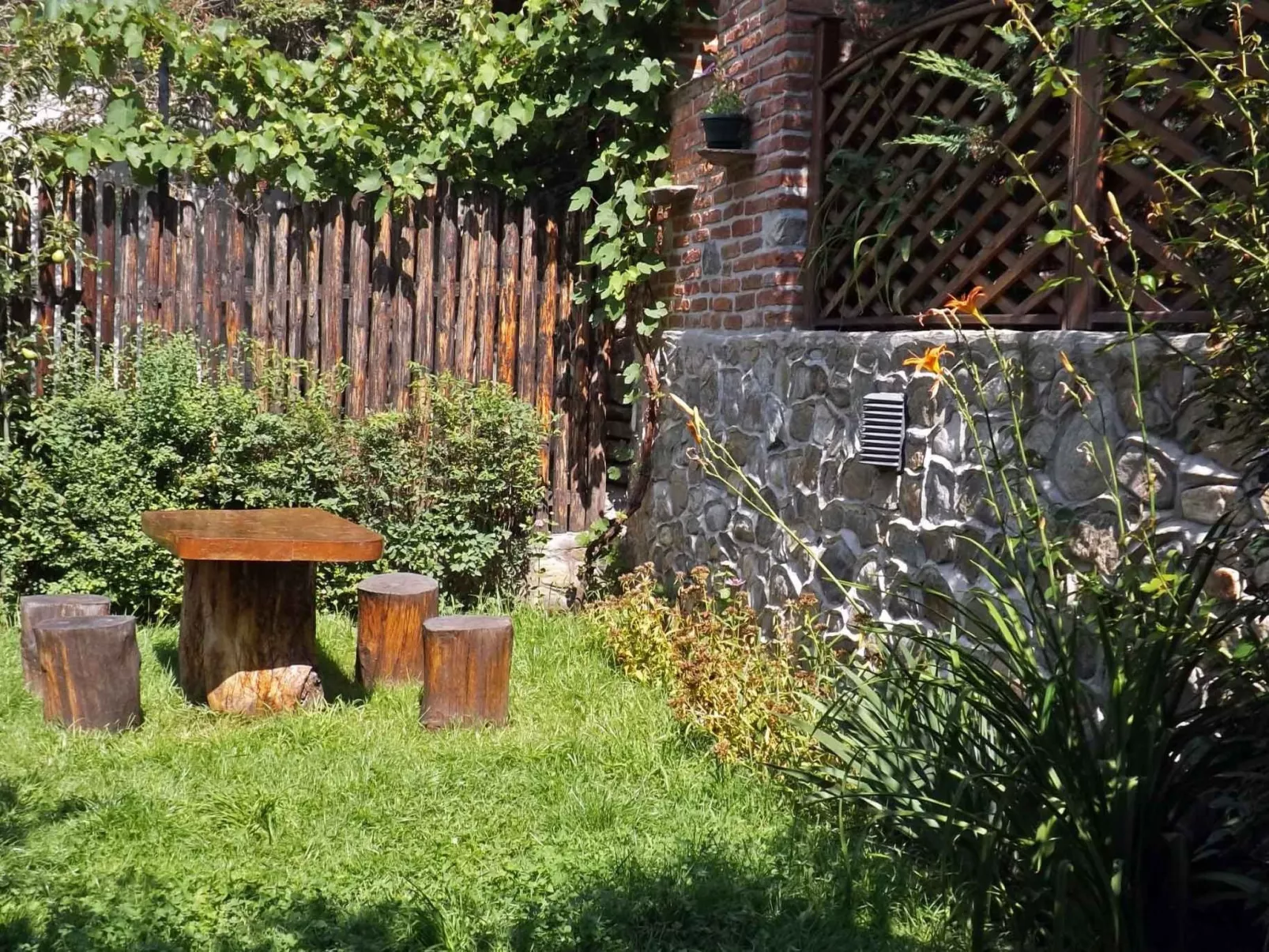 Casa Crina - rustikale Ferienvilla in Siebenbürgen-Buiten