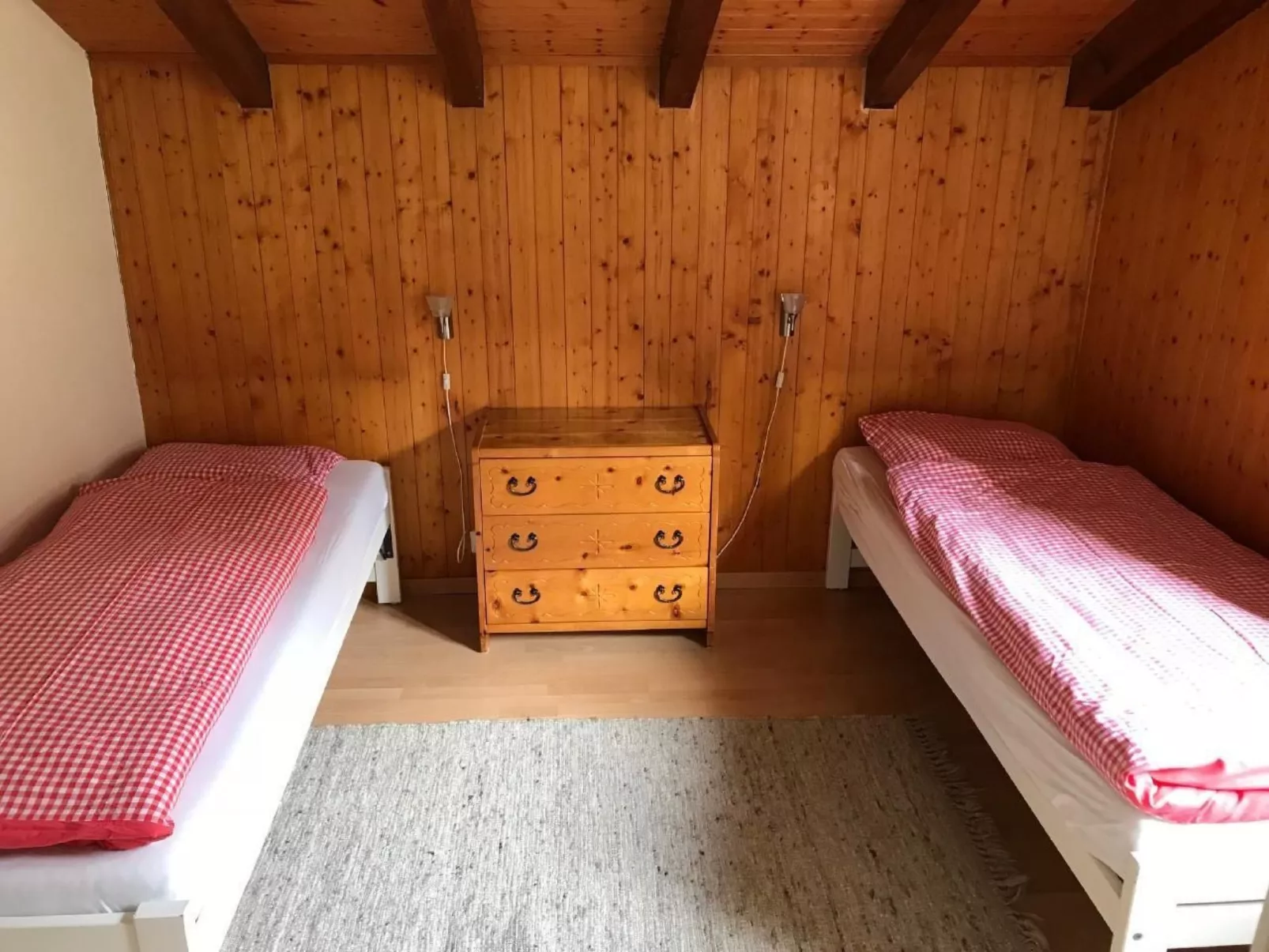 Chalet Paprika-Image-tags.info