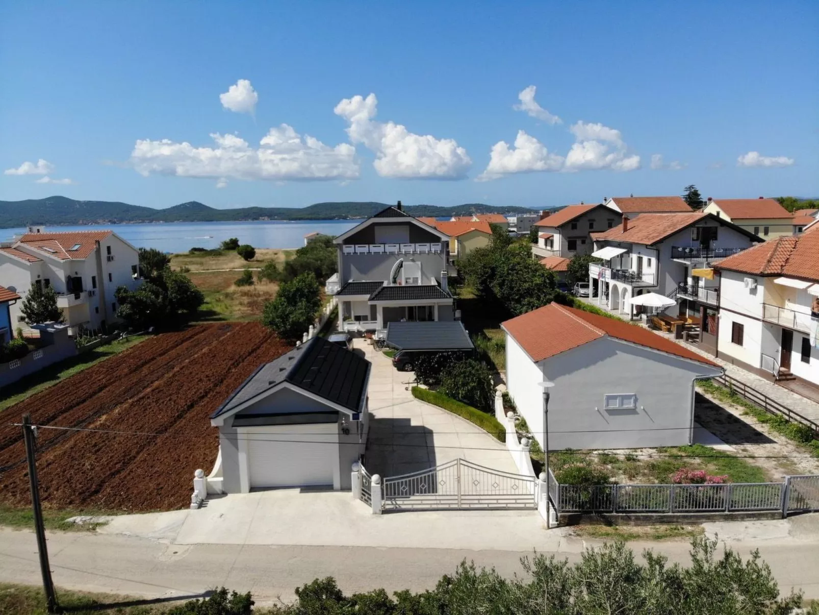 Apartment Sukosan-Image-tags.info