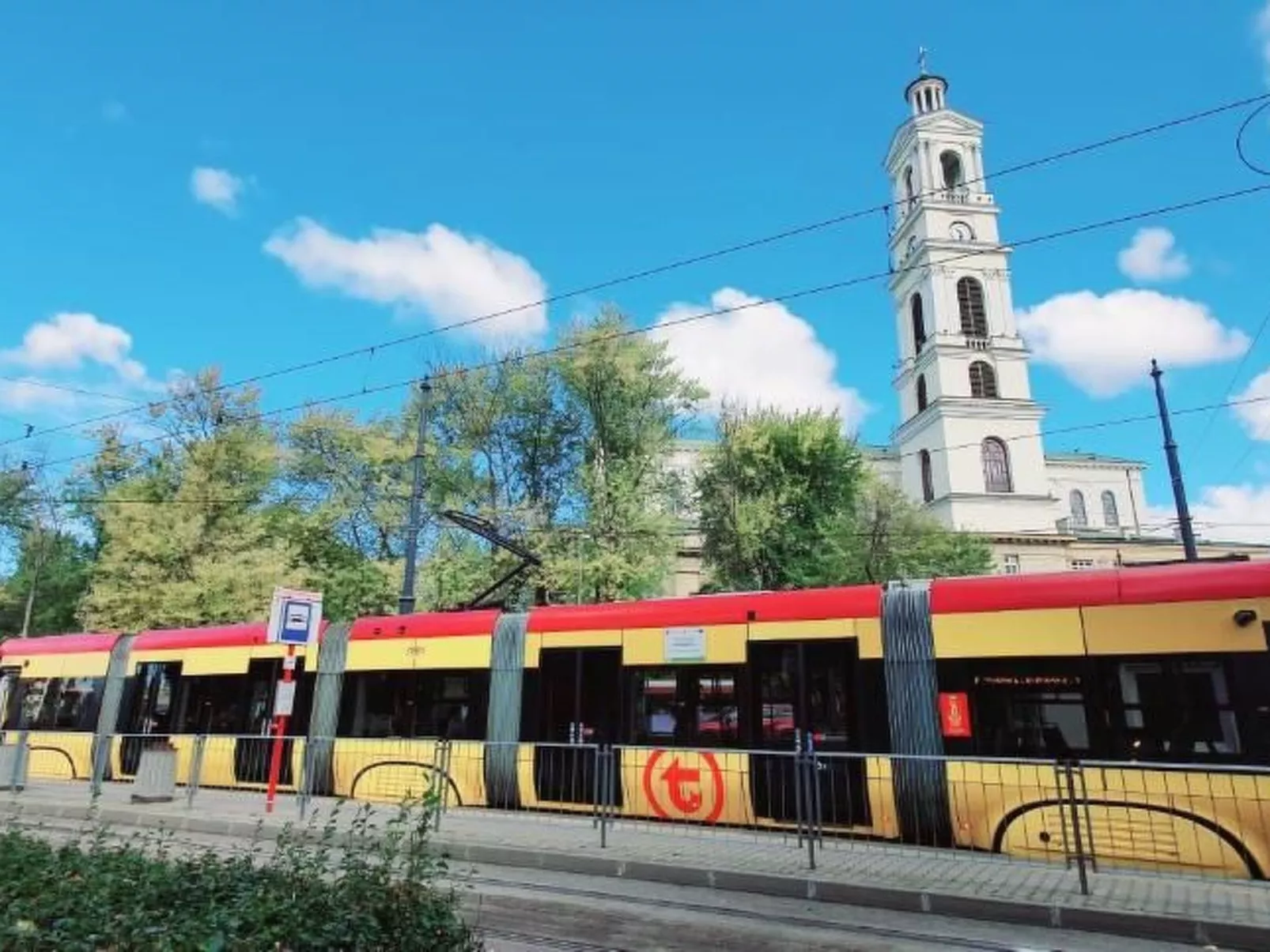 BESSERER PLATZ: Klassisches Warschau-Buiten