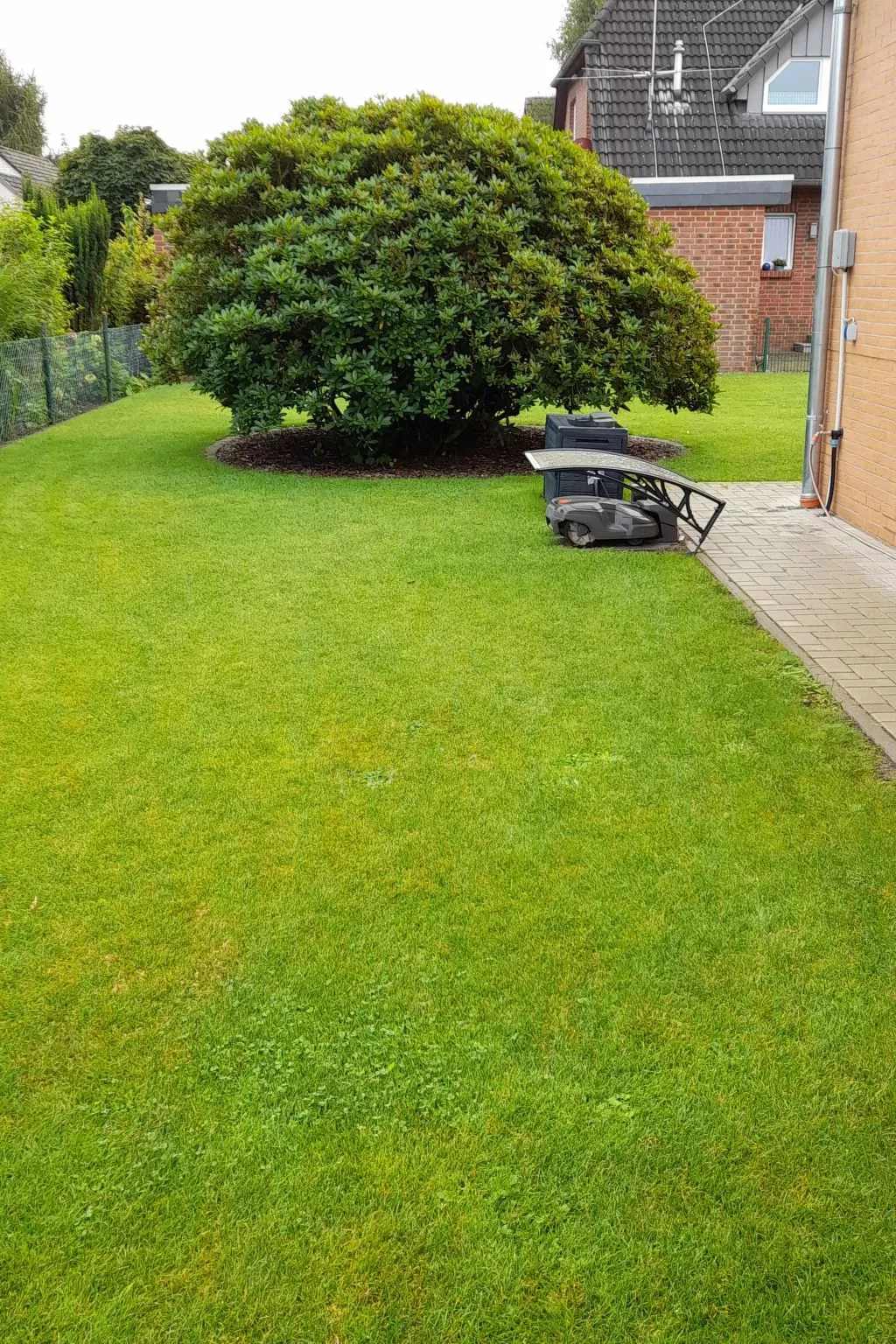 Mit Garten, Grill und Terrasse-Buiten