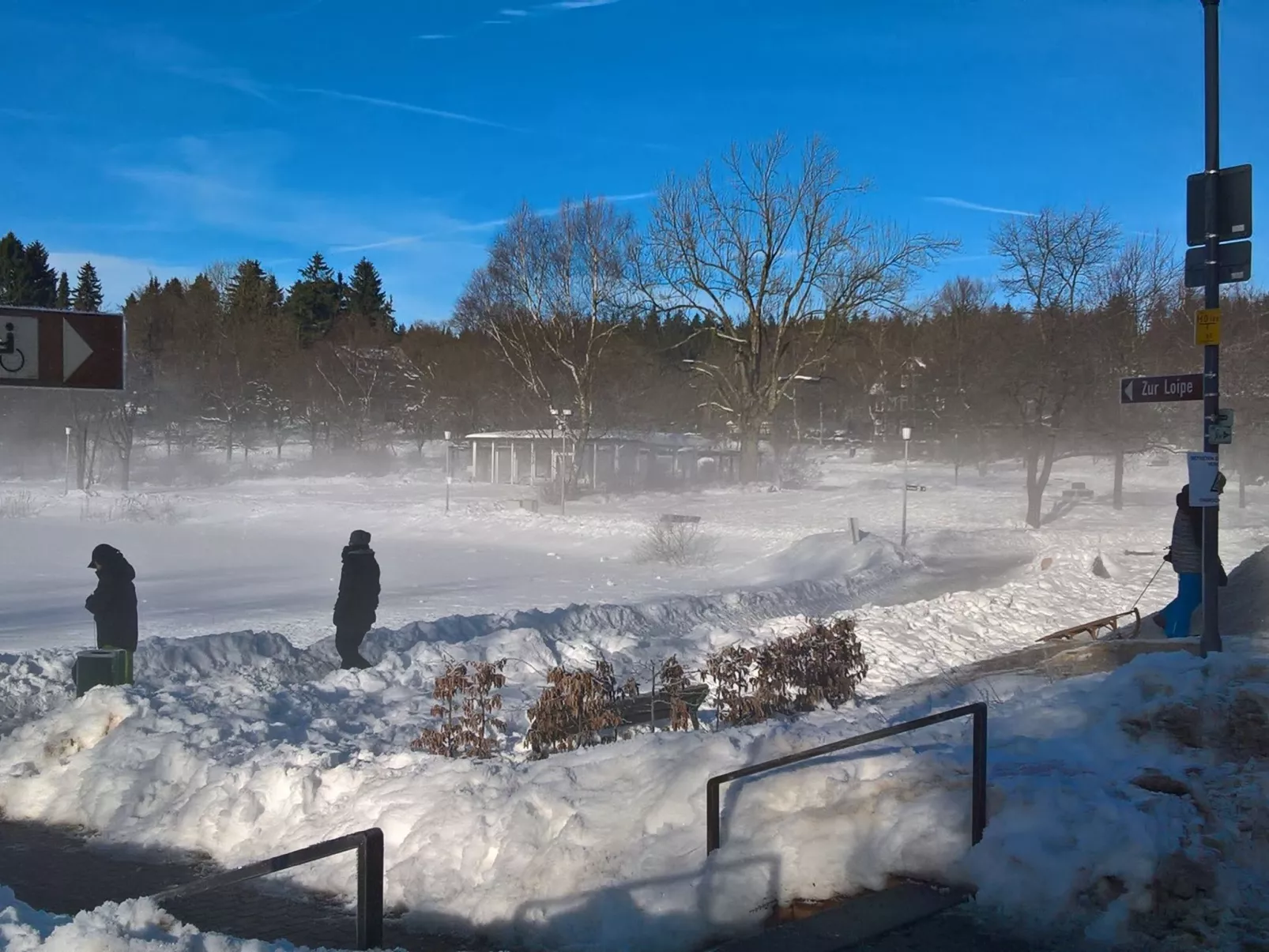 Premium-Ferienwohnung mit Balkon und Bergblick-Buiten