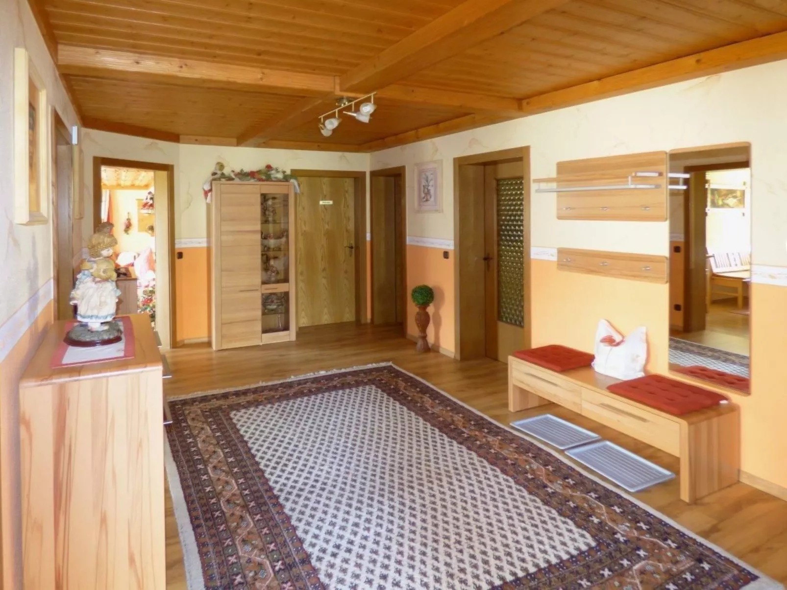 Komfortable Ferienwohnung mit Garten und Grill-Binnen