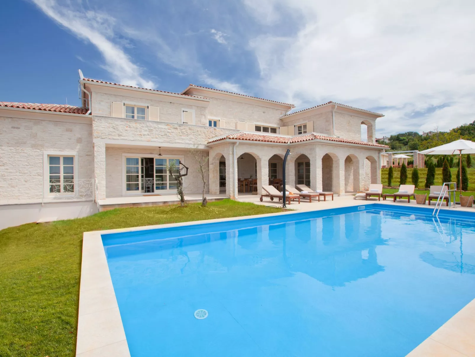 Mit Privatpool für 10 Personen ca. 400 m&sup2; in Bajkini, Istrien (Binnenland - Buiten