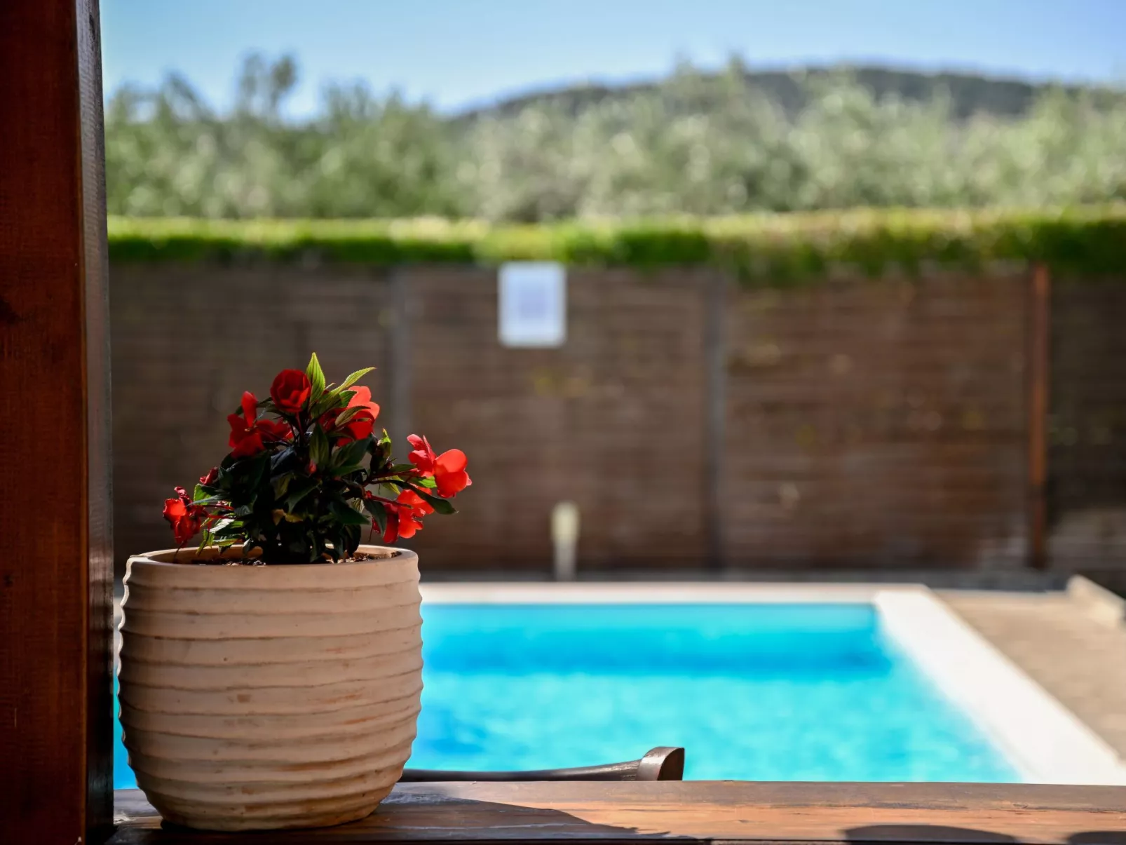 Charmantes Ferienhaus in Donje Rastane-Buiten