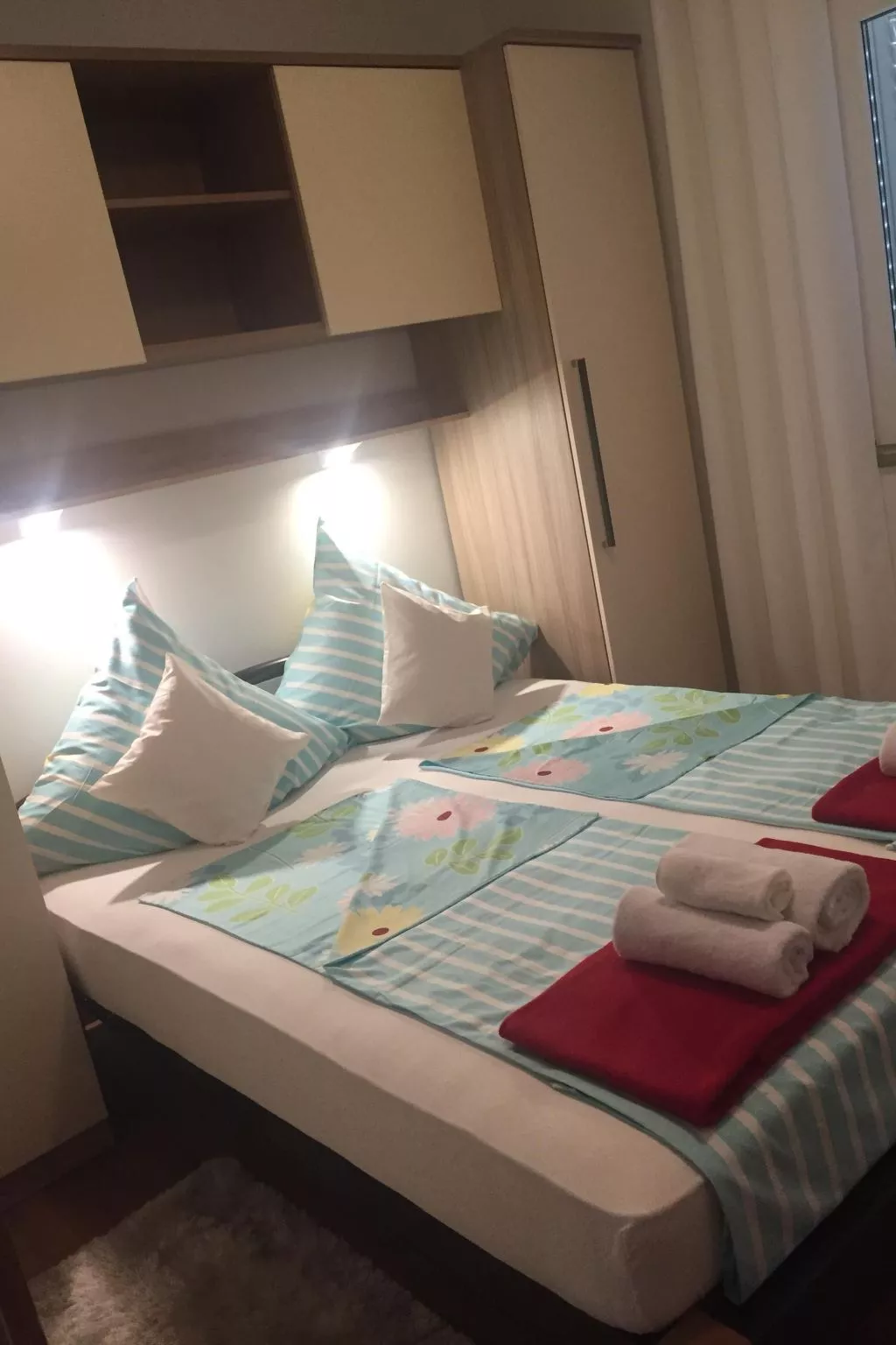 Für sechs Personen mit Terrasse im Erdgeschoss gelegen-Binnen