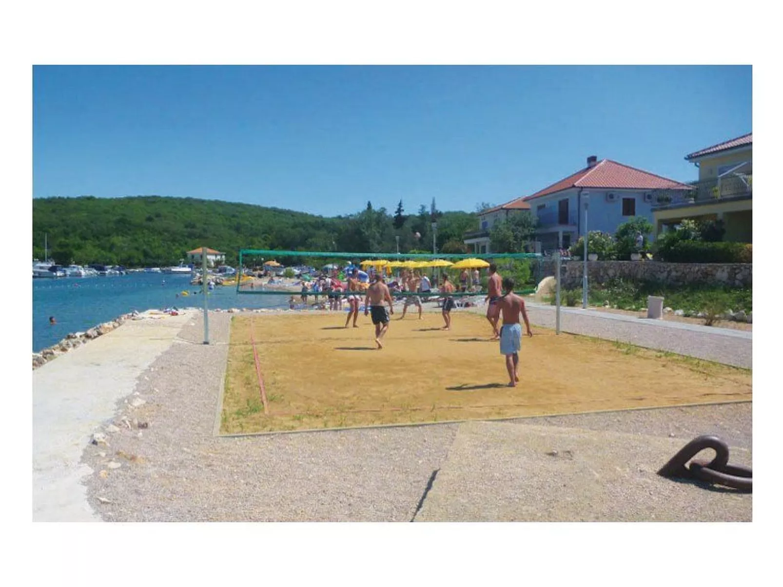 Große Wohnung in Klimno mit Möbliertem Balkon-Buiten
