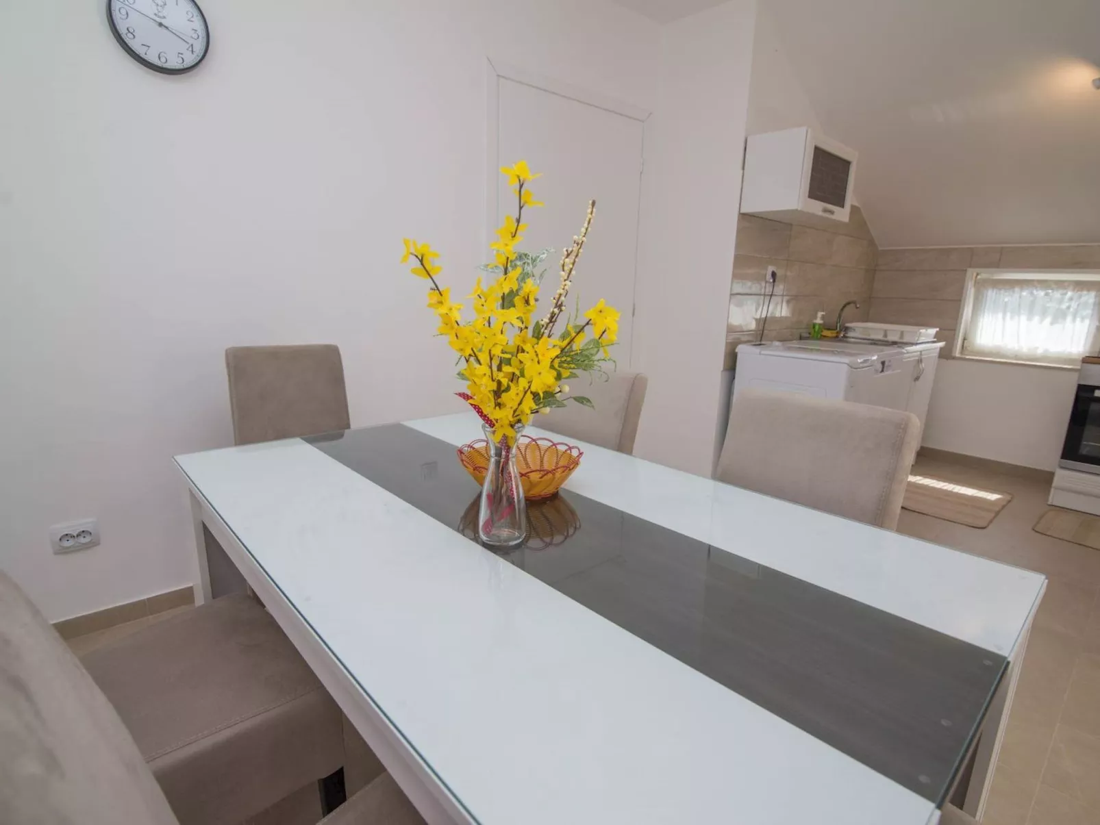 Tia Appartement mit Meerblick-Binnen