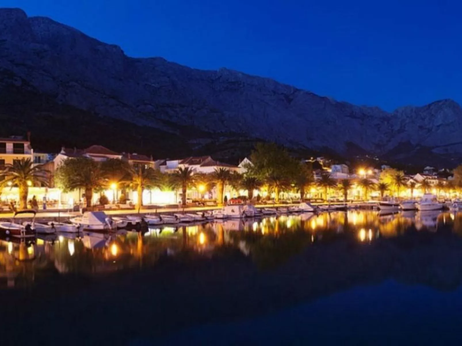 Strandnahe Ferienwohnung mit tollem Ausblick-Buiten