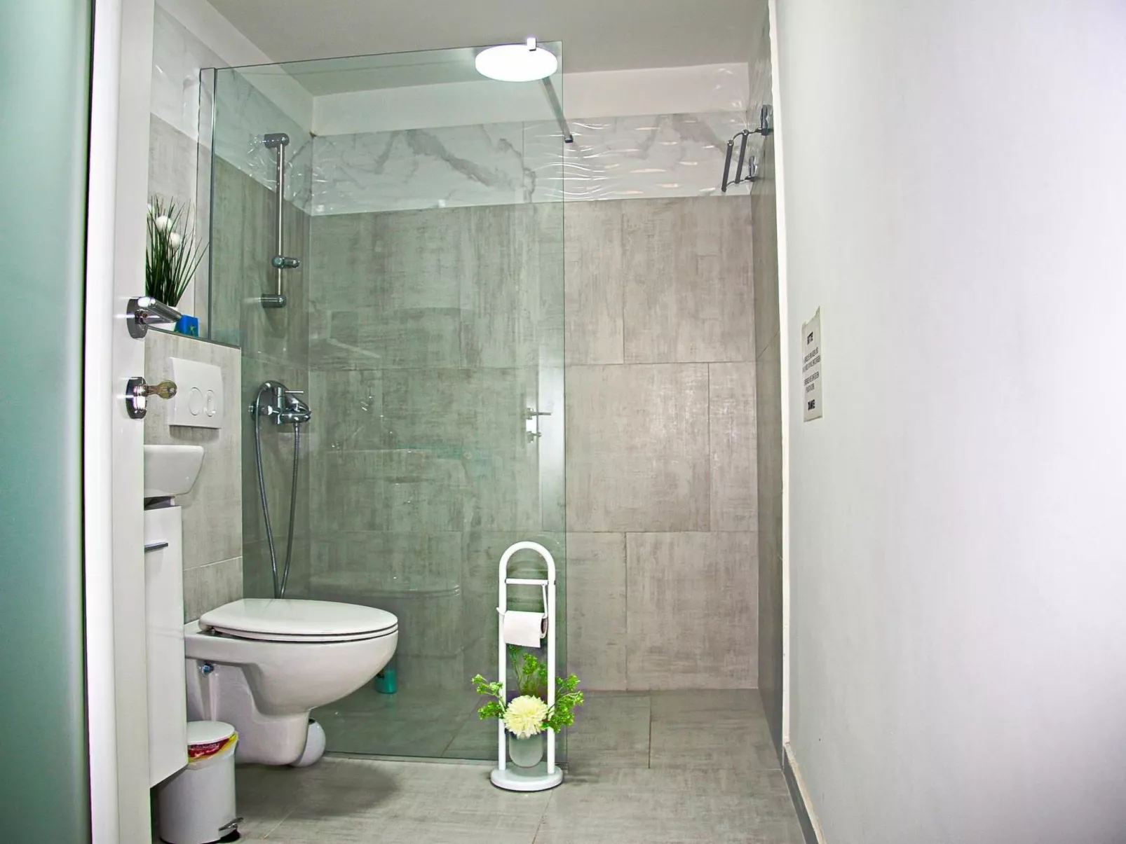 Haus La Dostana-Binnen