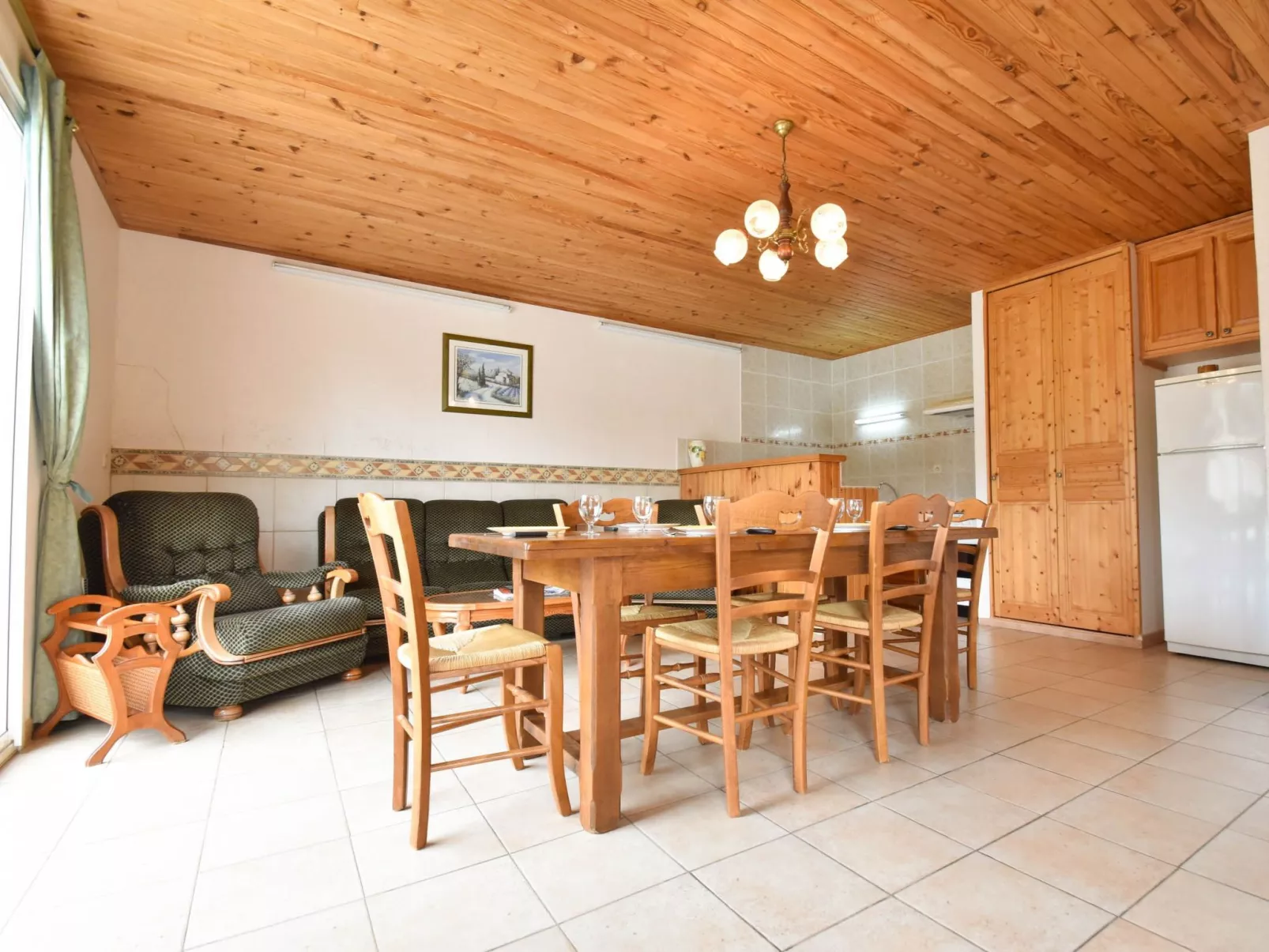 Schönes Ferienhaus mit eigenem Pool