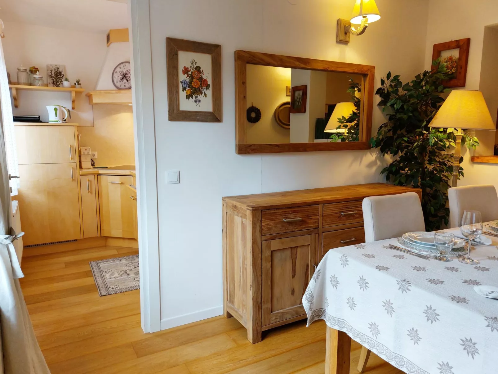 Rosie desing skipist-Binnen