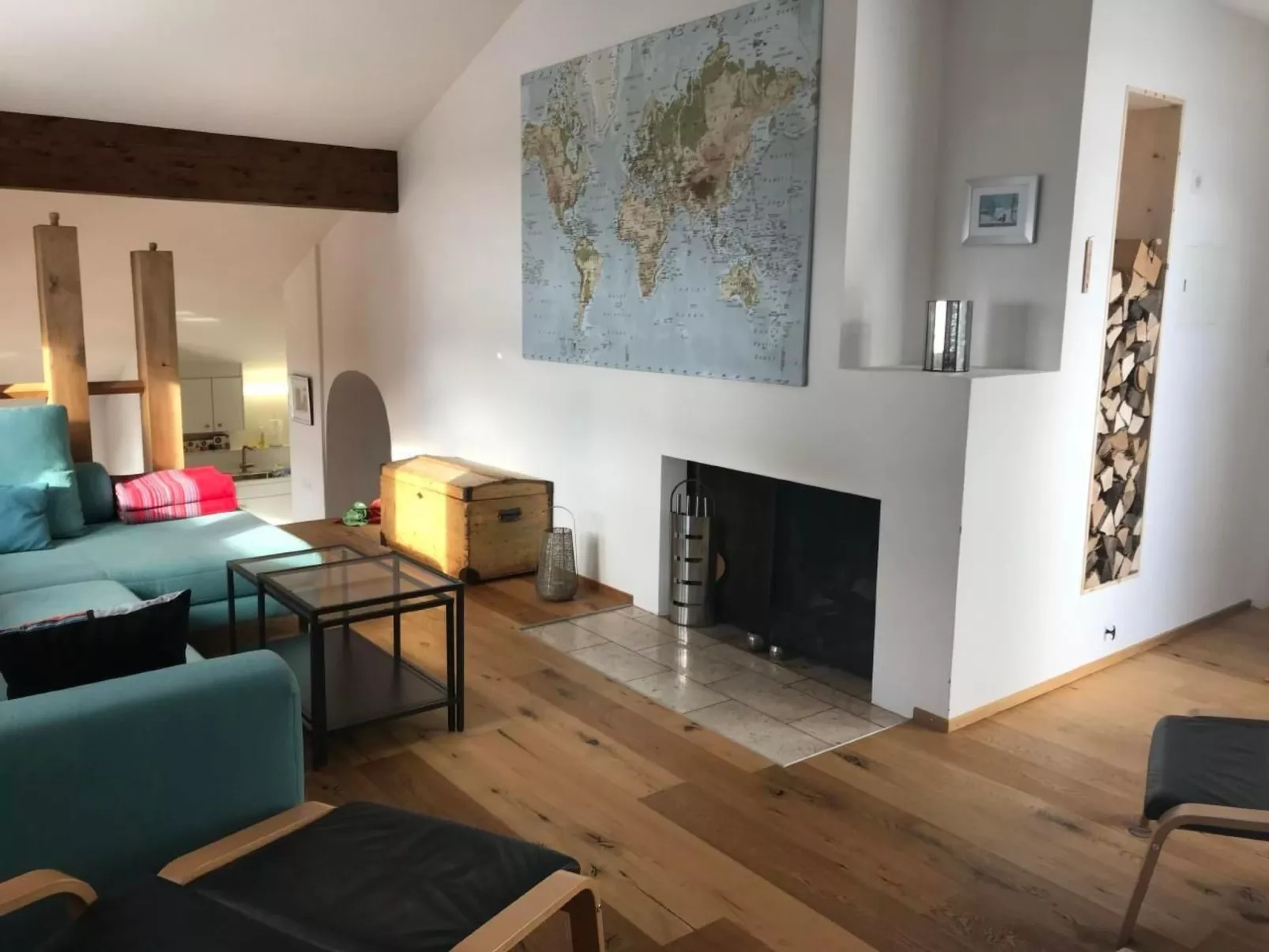 Grosszügige Dachwohnung mit Aussicht-Binnen