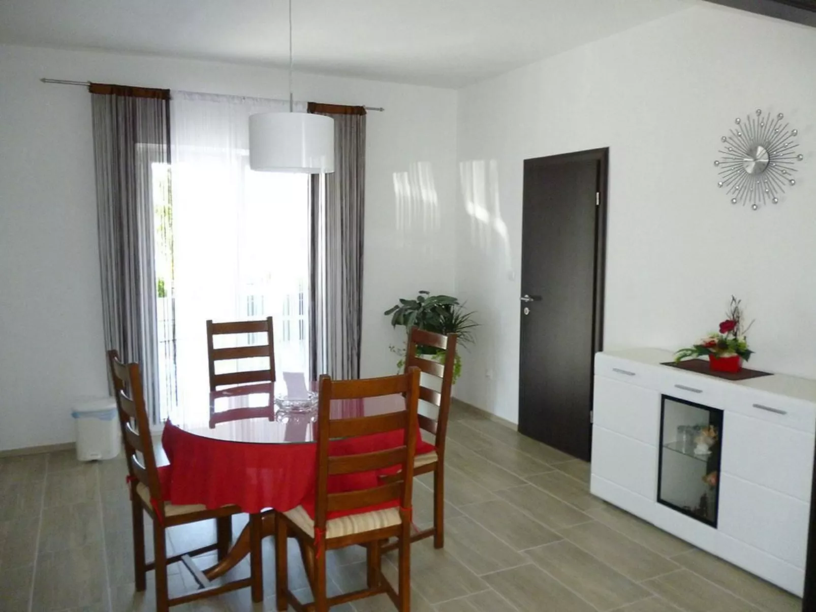 In Turanj mit Grill und Terrasse-Binnen