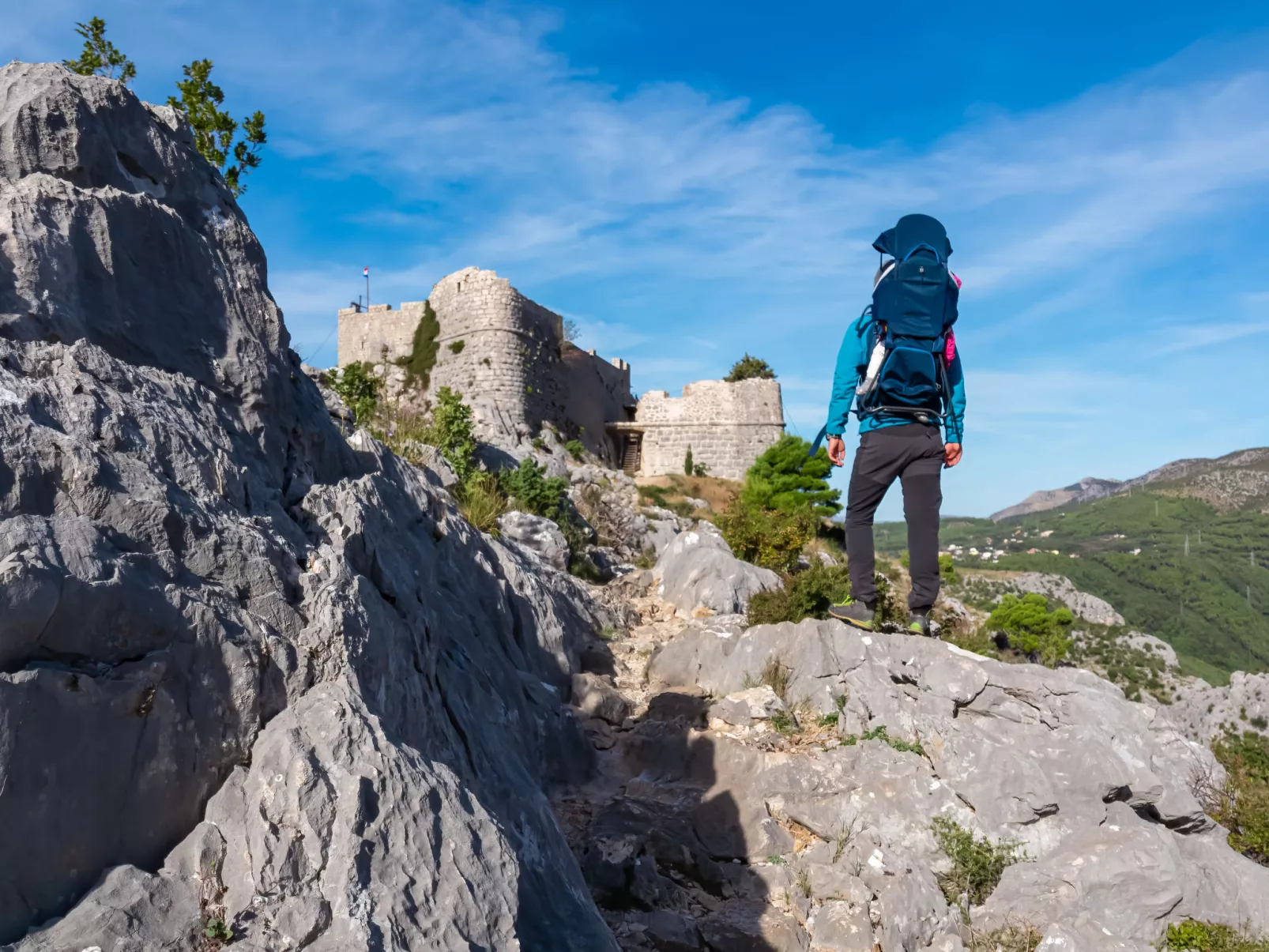Kleine Wohnung in Omiš mit Privatem Balkon-Omgeving