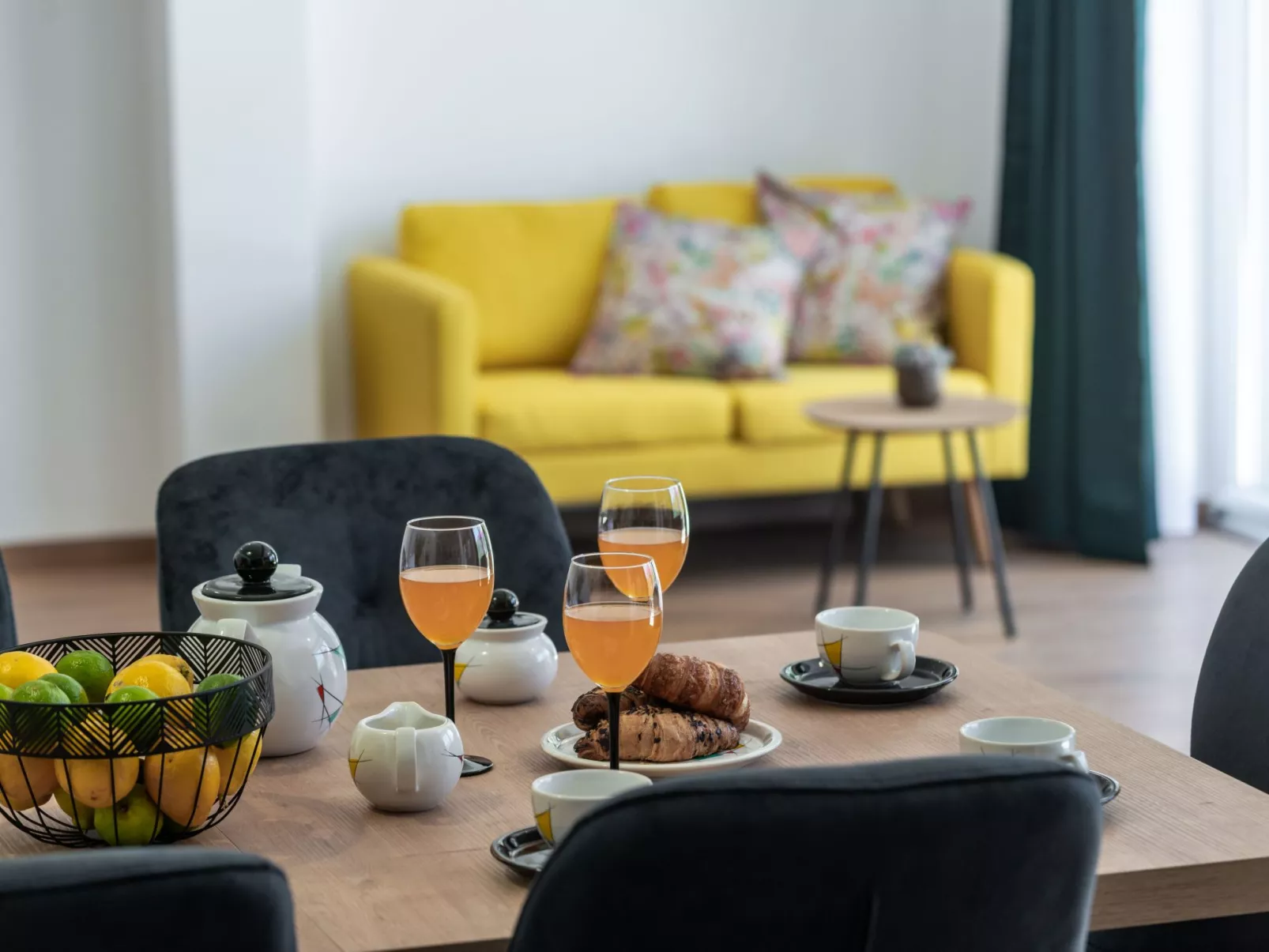 Moderne Villa mit Infinity-Pool und atemberaubendem Meerblick Dia-Binnen