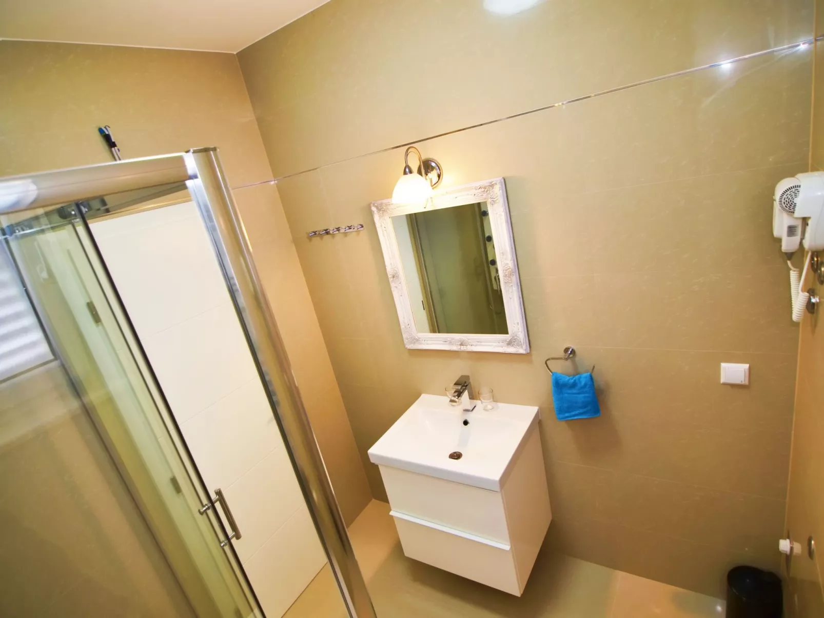 Für 4 Personen mit Pool-Binnen