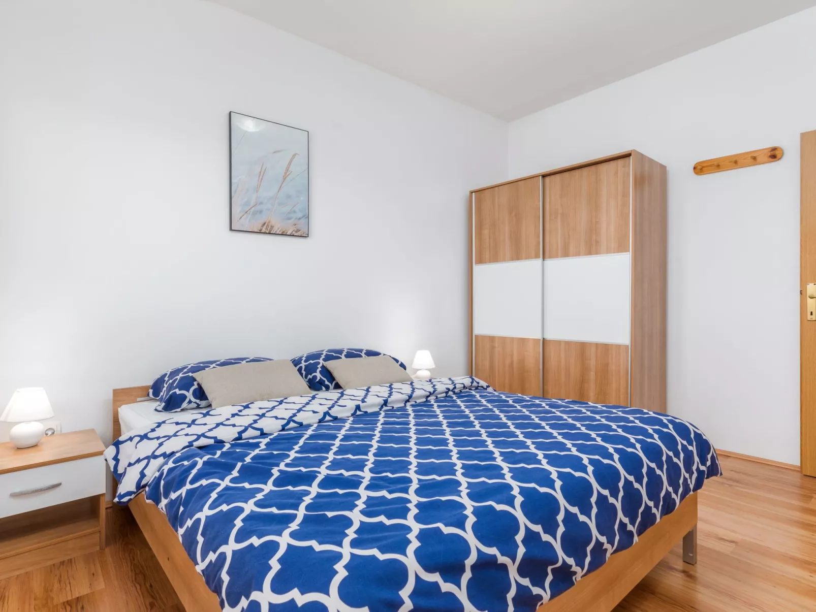 Anemona, Dorf Valbandon-Binnen