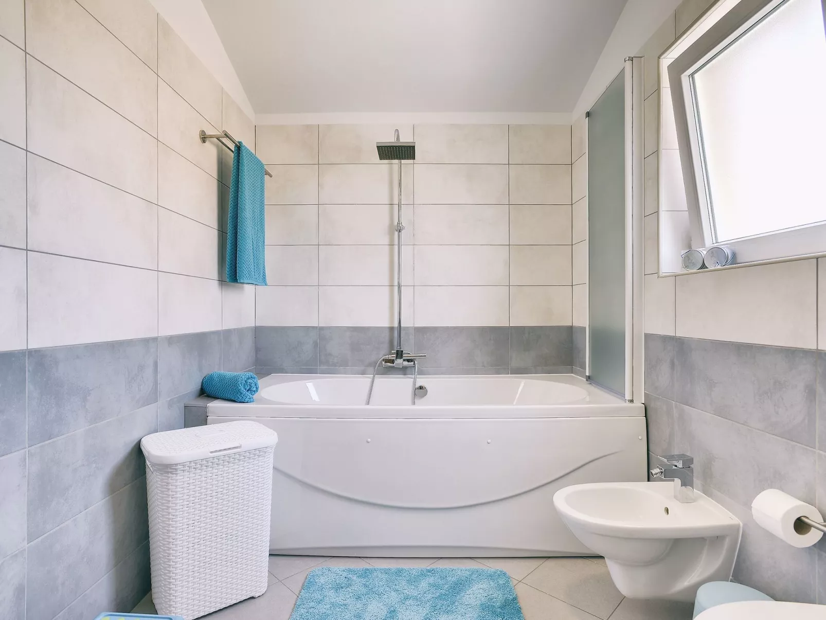 Ferienvilla mit Garten, Grill und Terrasse-Binnen