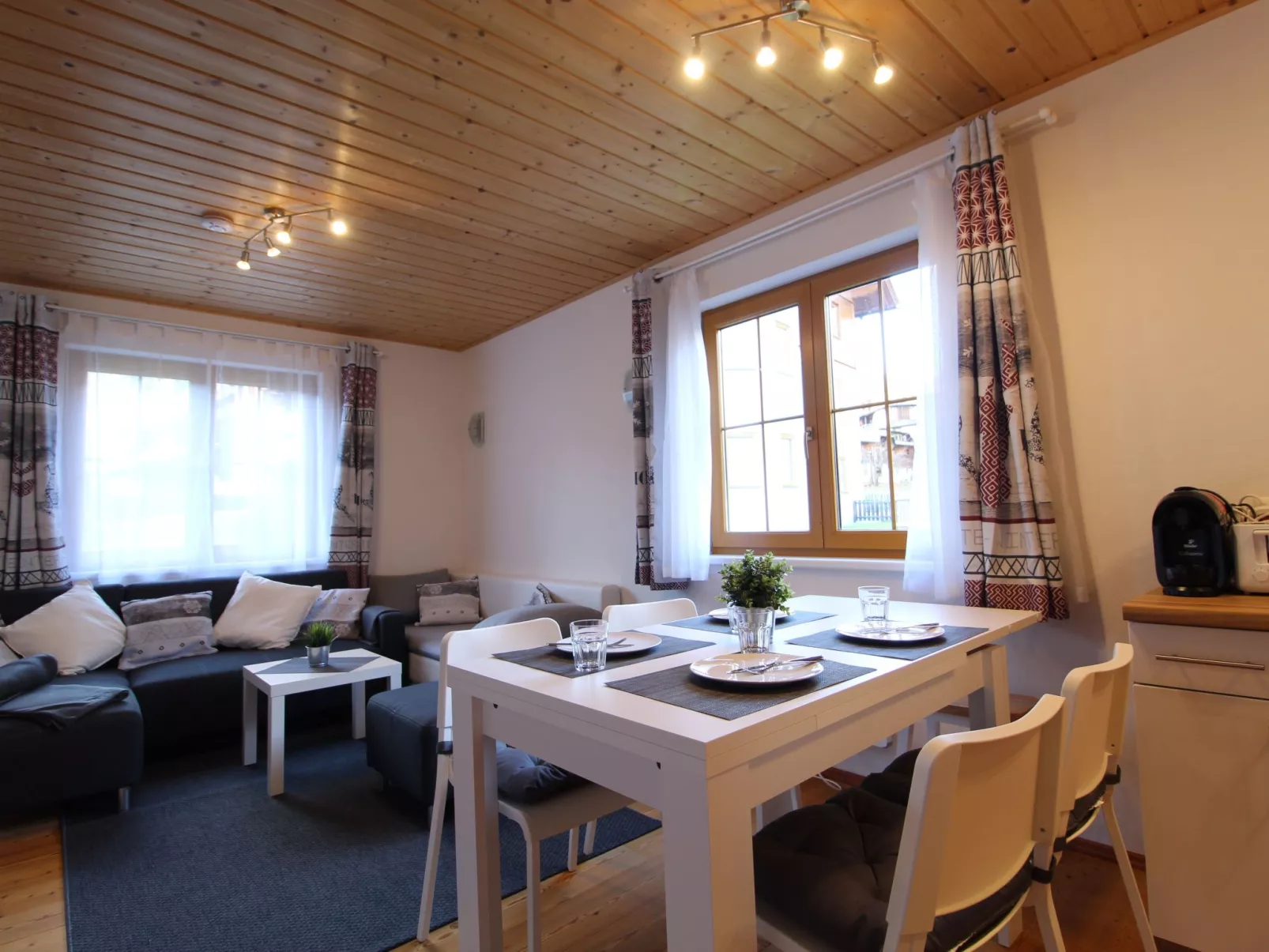 FeWo  "GRIASS EICH"-Binnen